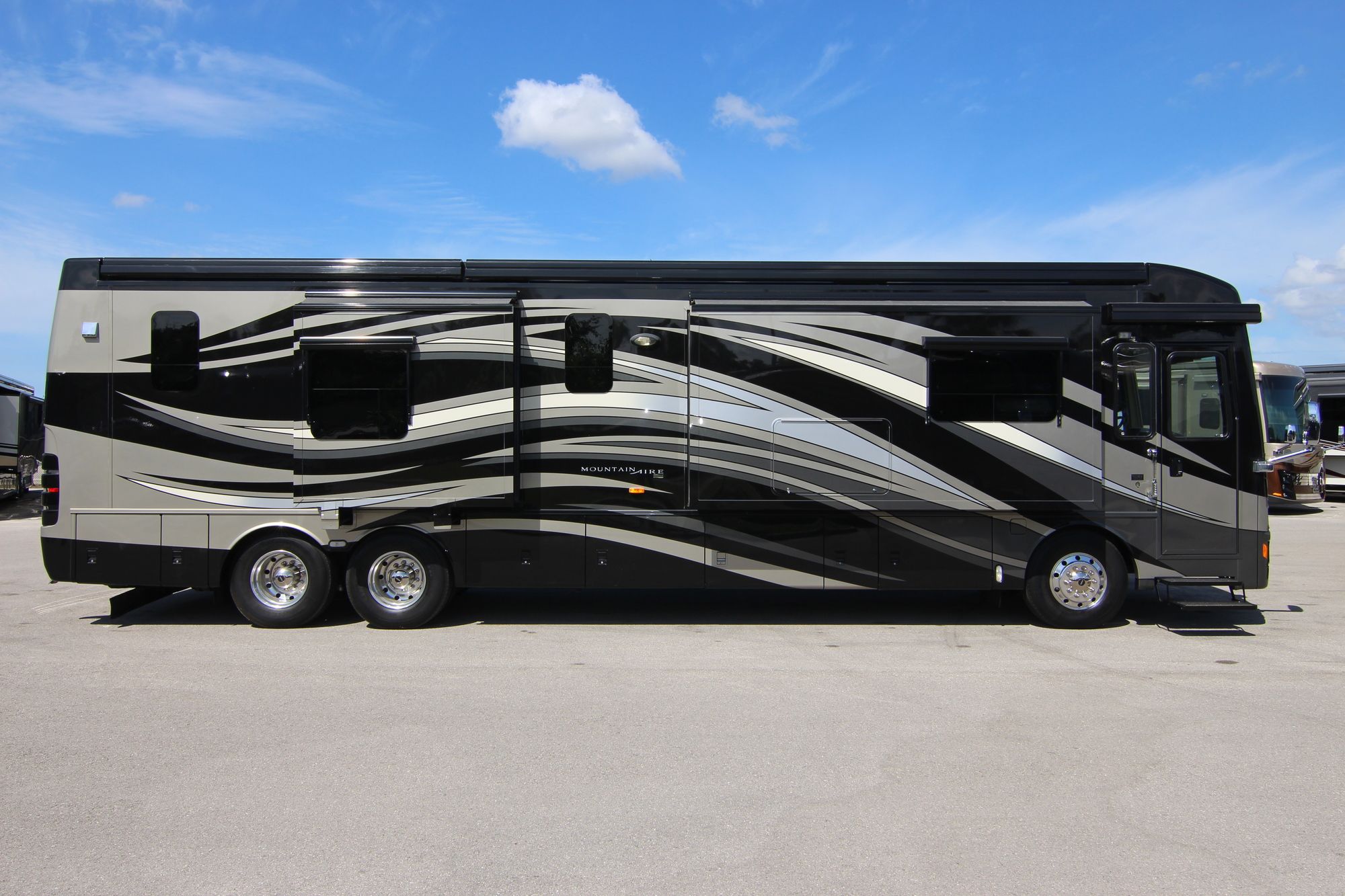 Used 2012 Newmar Mountain Aire 4336 Class A  For Sale