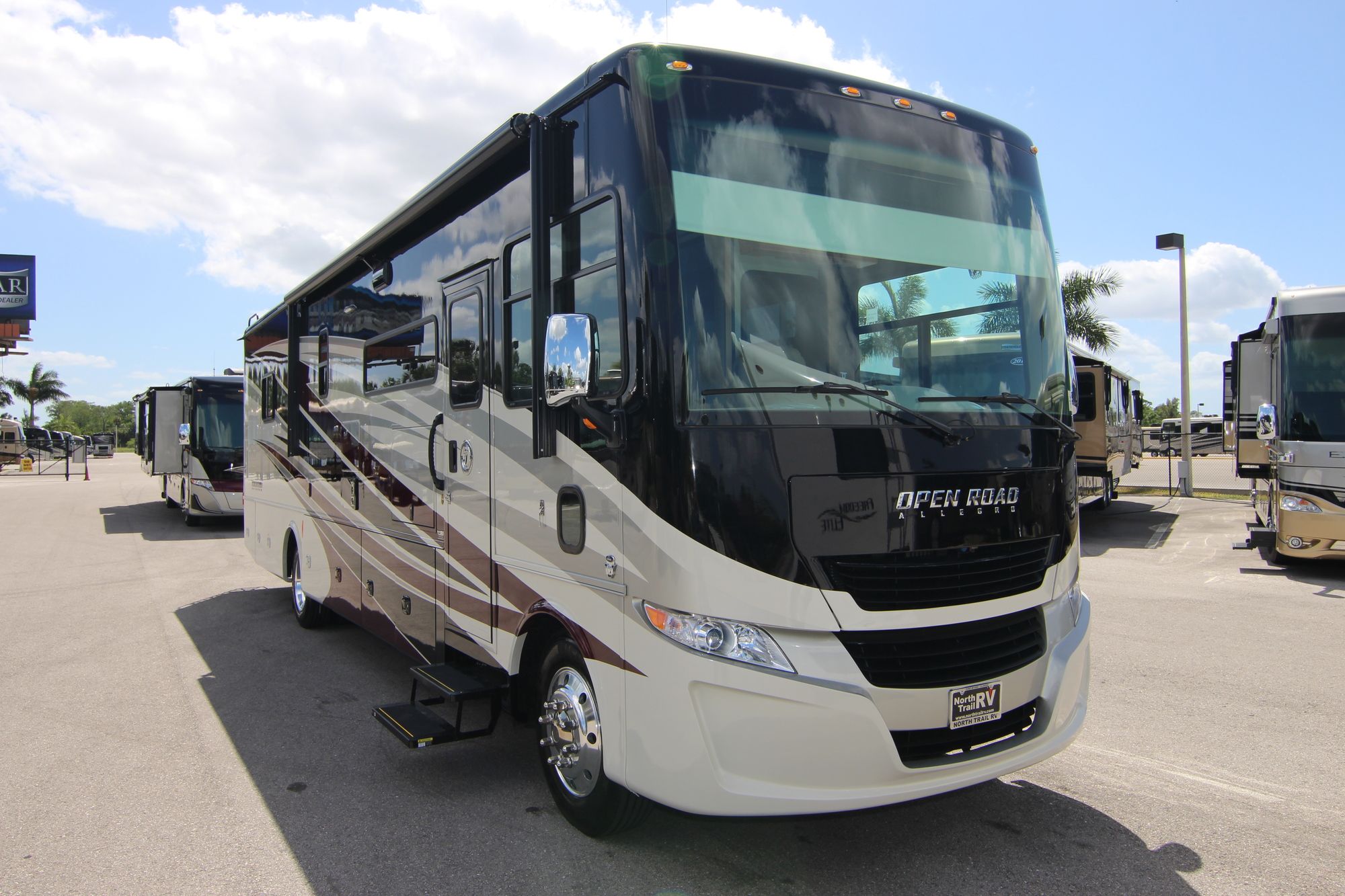 New 2019 Tiffin Motor Homes Allegro 36LA Class A  For Sale