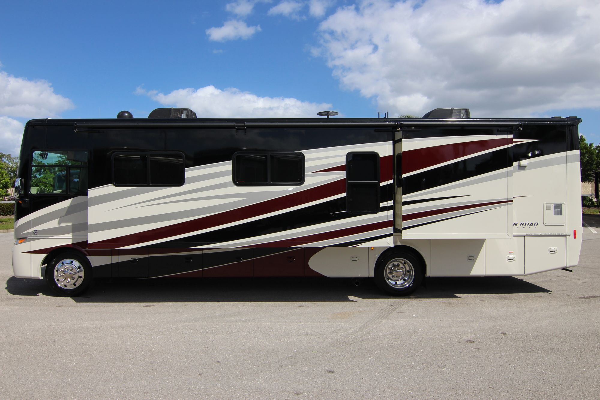 New 2019 Tiffin Motor Homes Allegro 36LA Class A  For Sale