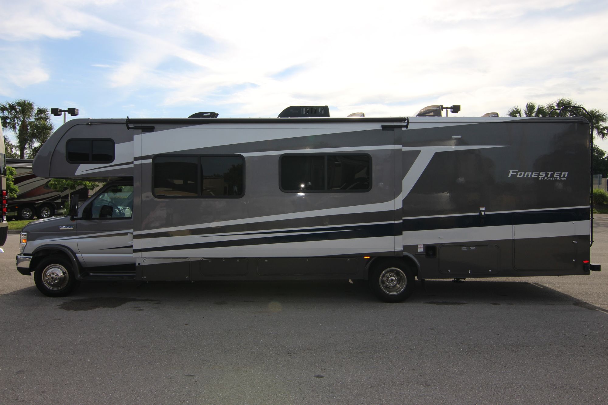 Used 2019 Forrest River Forester 3011DS Class C  For Sale