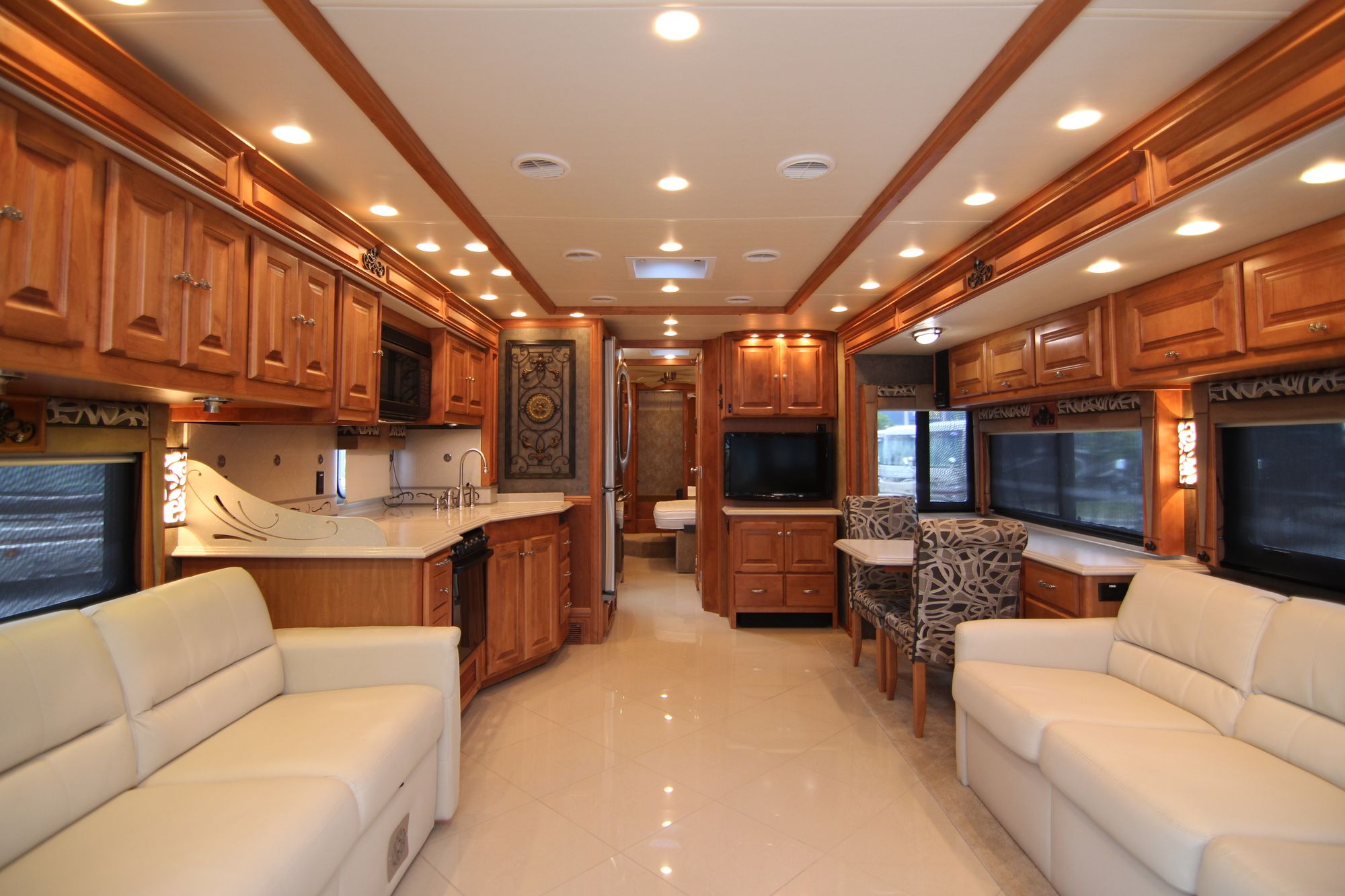 Used 2011 Tiffin Motor Homes Phaeton 36QSH Class A  For Sale