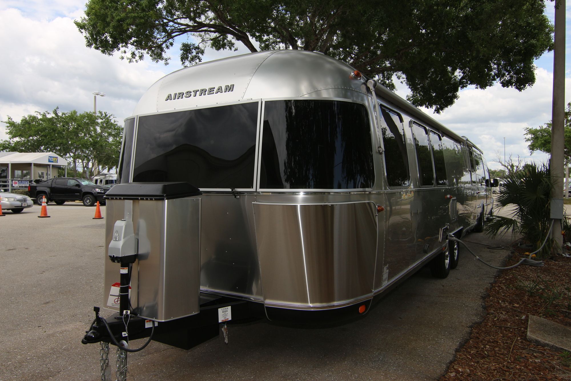 New 2019 Airstream Classic 30RB Travel Trailer  For Sale