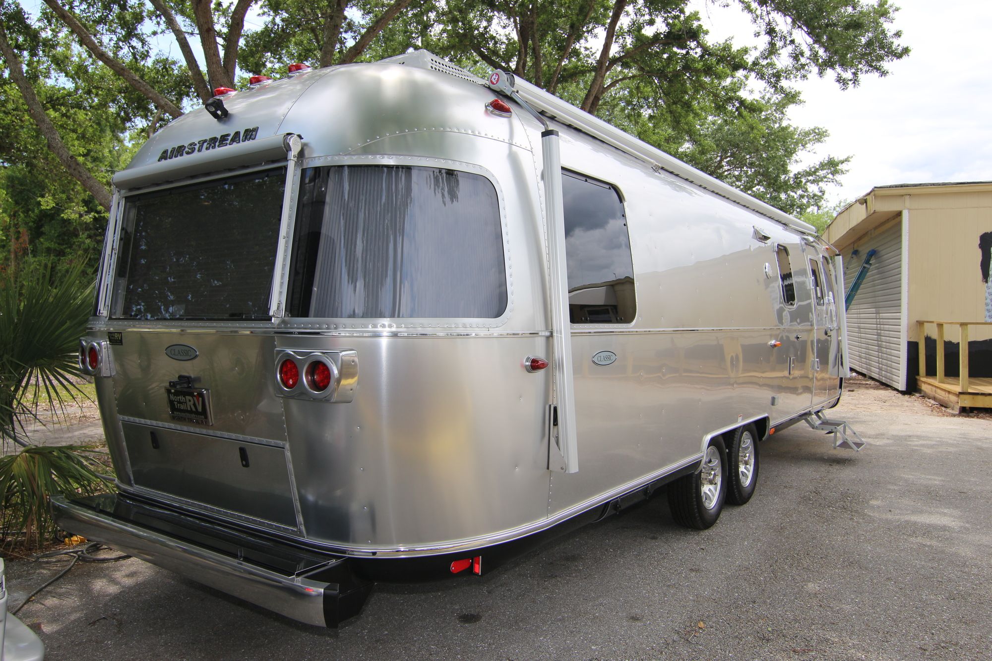 New 2019 Airstream Classic 30RB Travel Trailer  For Sale