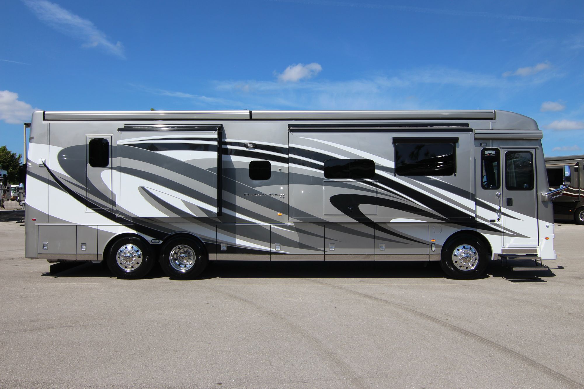New 2019 Newmar Dutch Star 4018 Class A  For Sale
