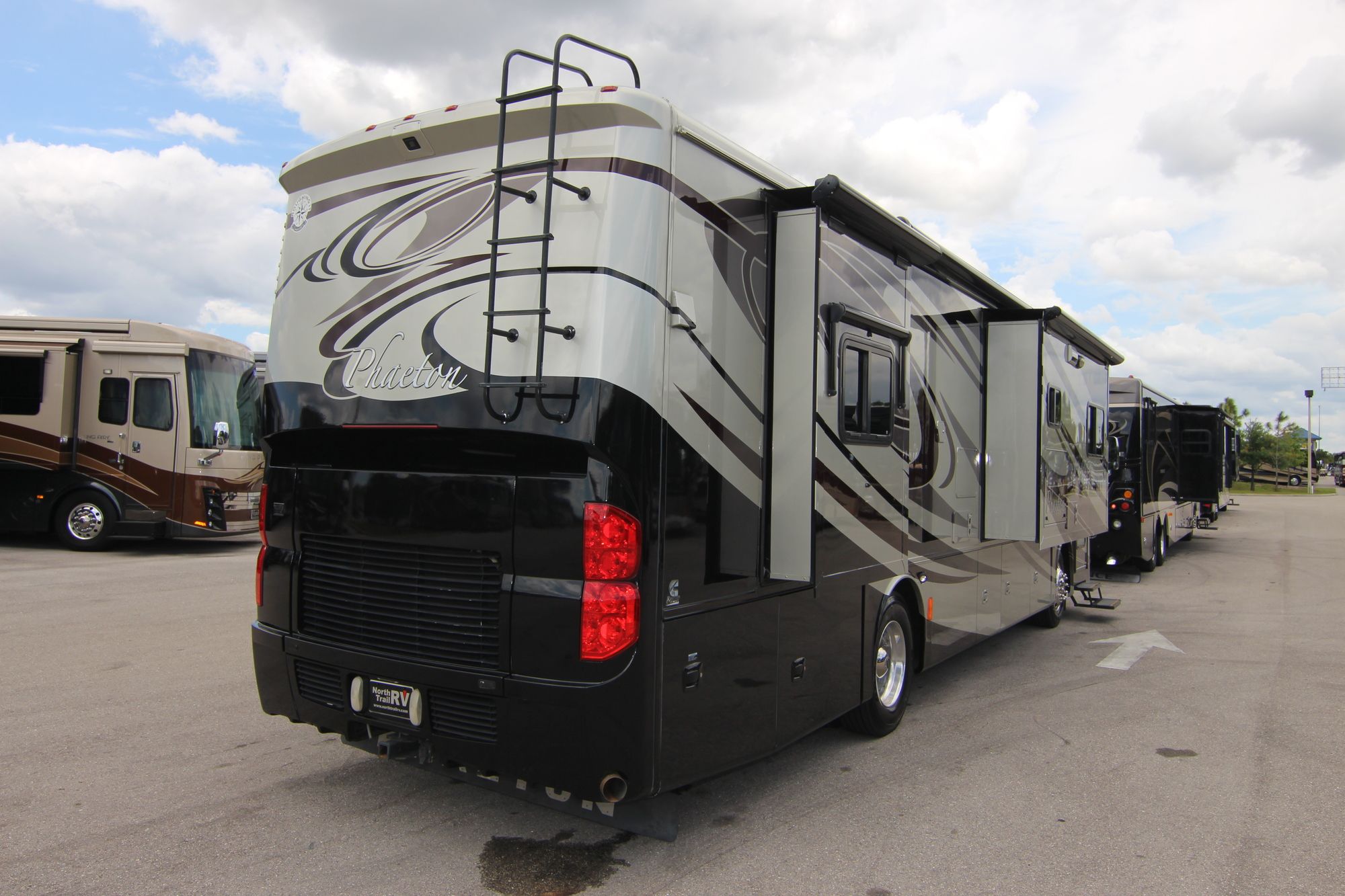 Used 2011 Tiffin Motor Homes Phaeton 36QSH Class A  For Sale