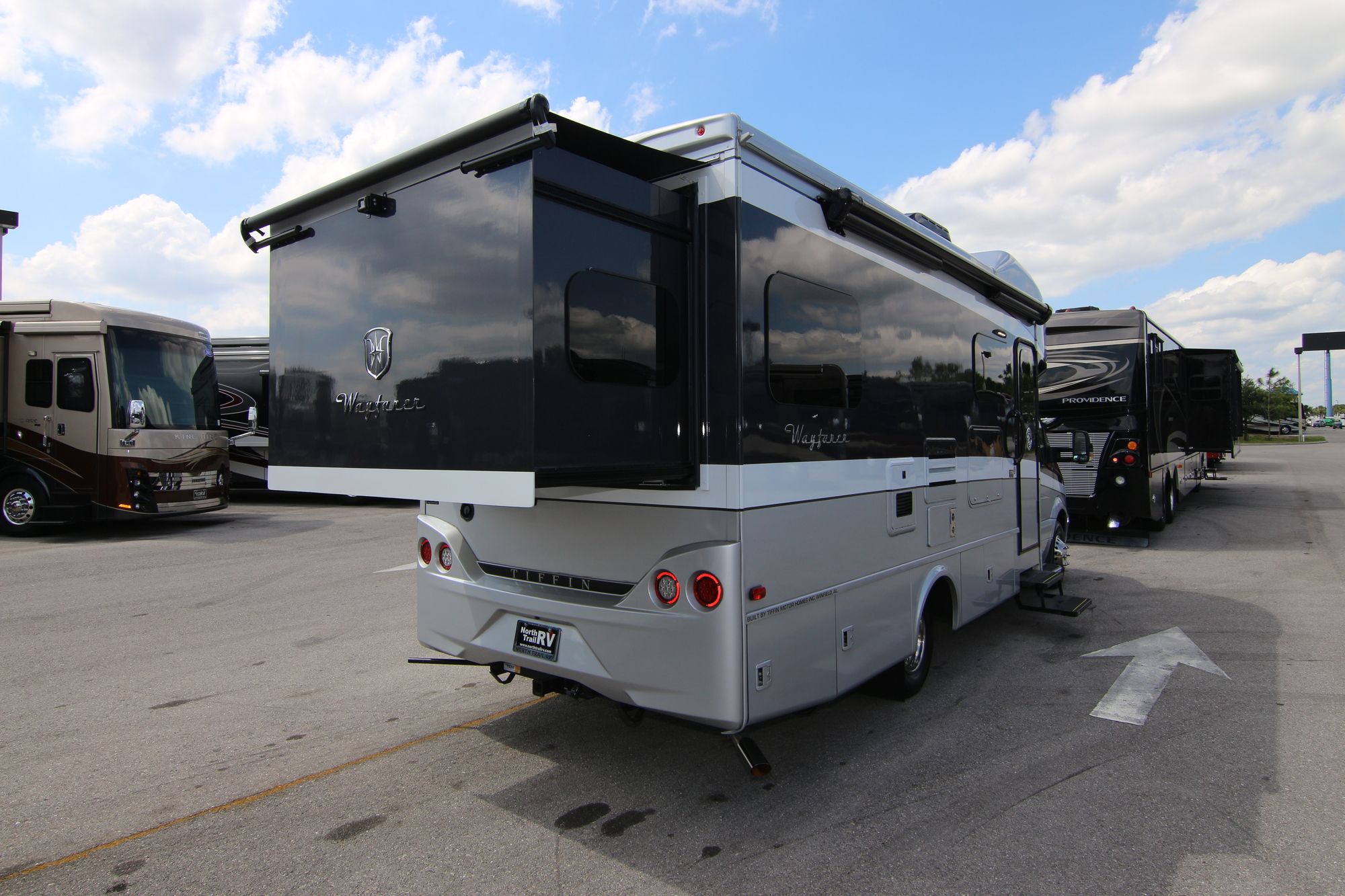 New 2019 Tiffin Motor Homes Wayfarer 25QW Class C  For Sale