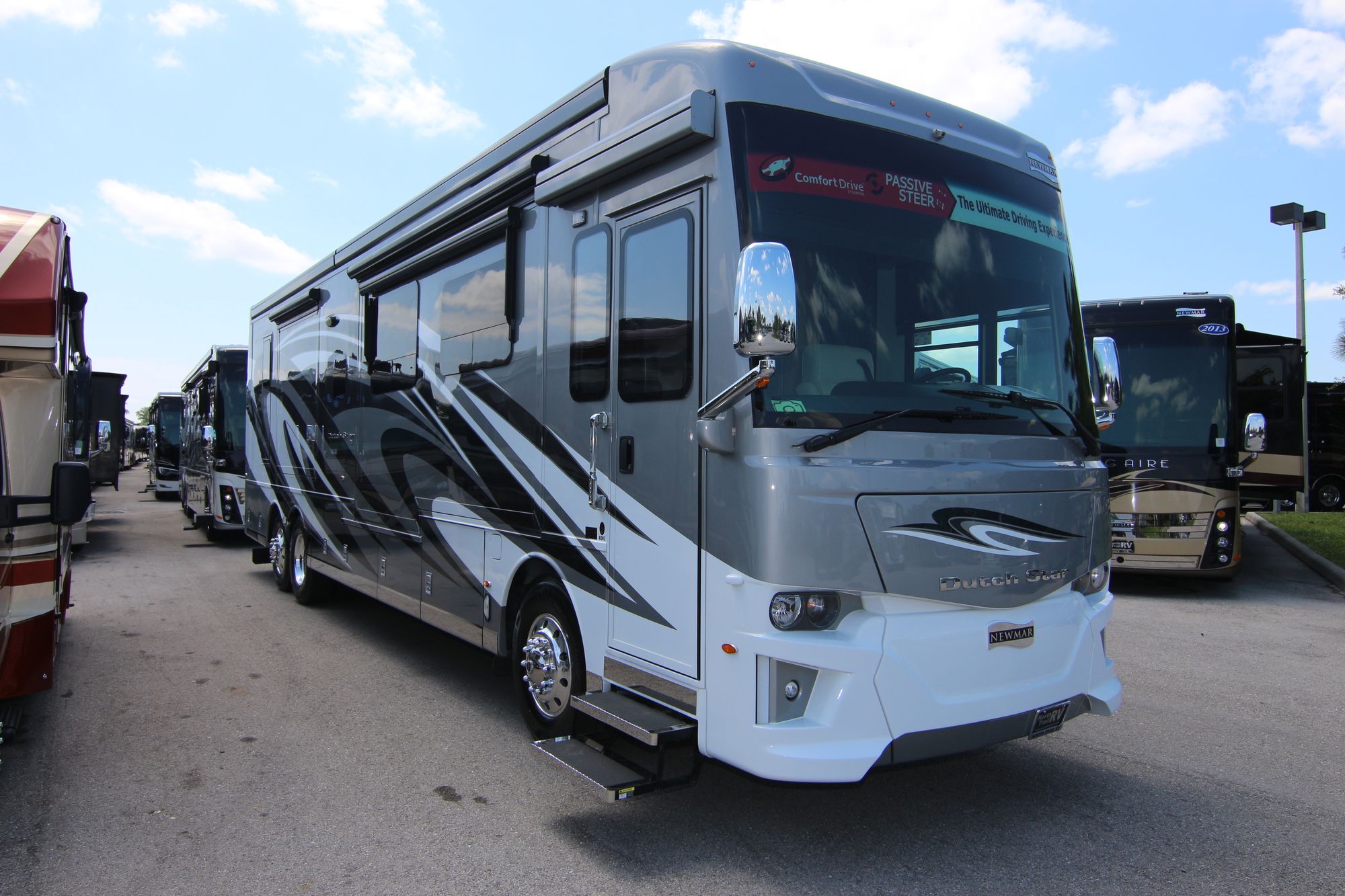 New 2019 Newmar Dutch Star 4002 Class A  For Sale