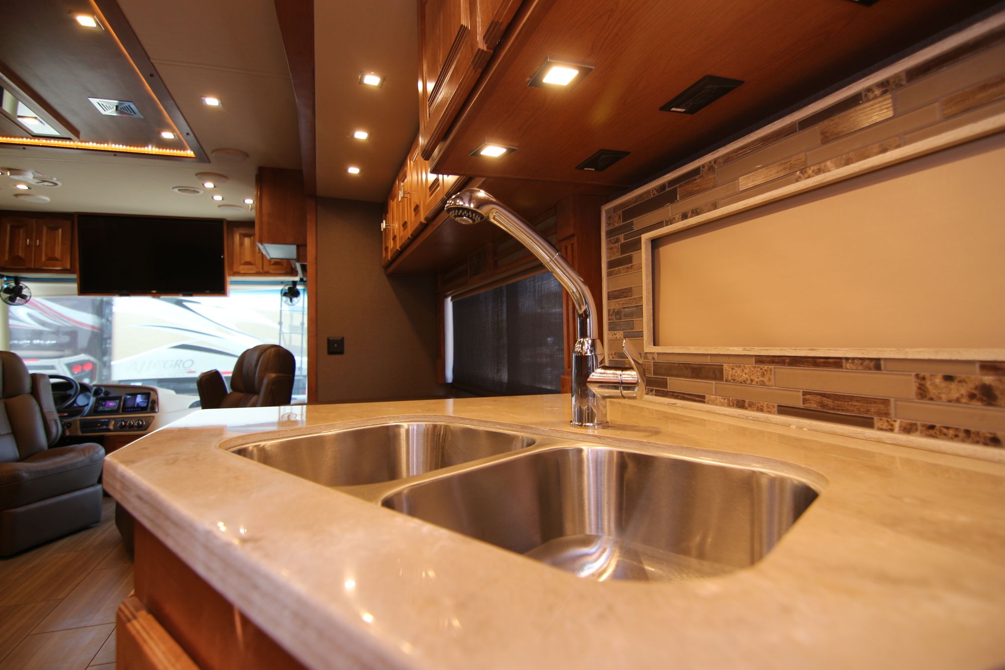 Used 2019 Tiffin Motor Homes Allegro Red 33AA Class A  For Sale