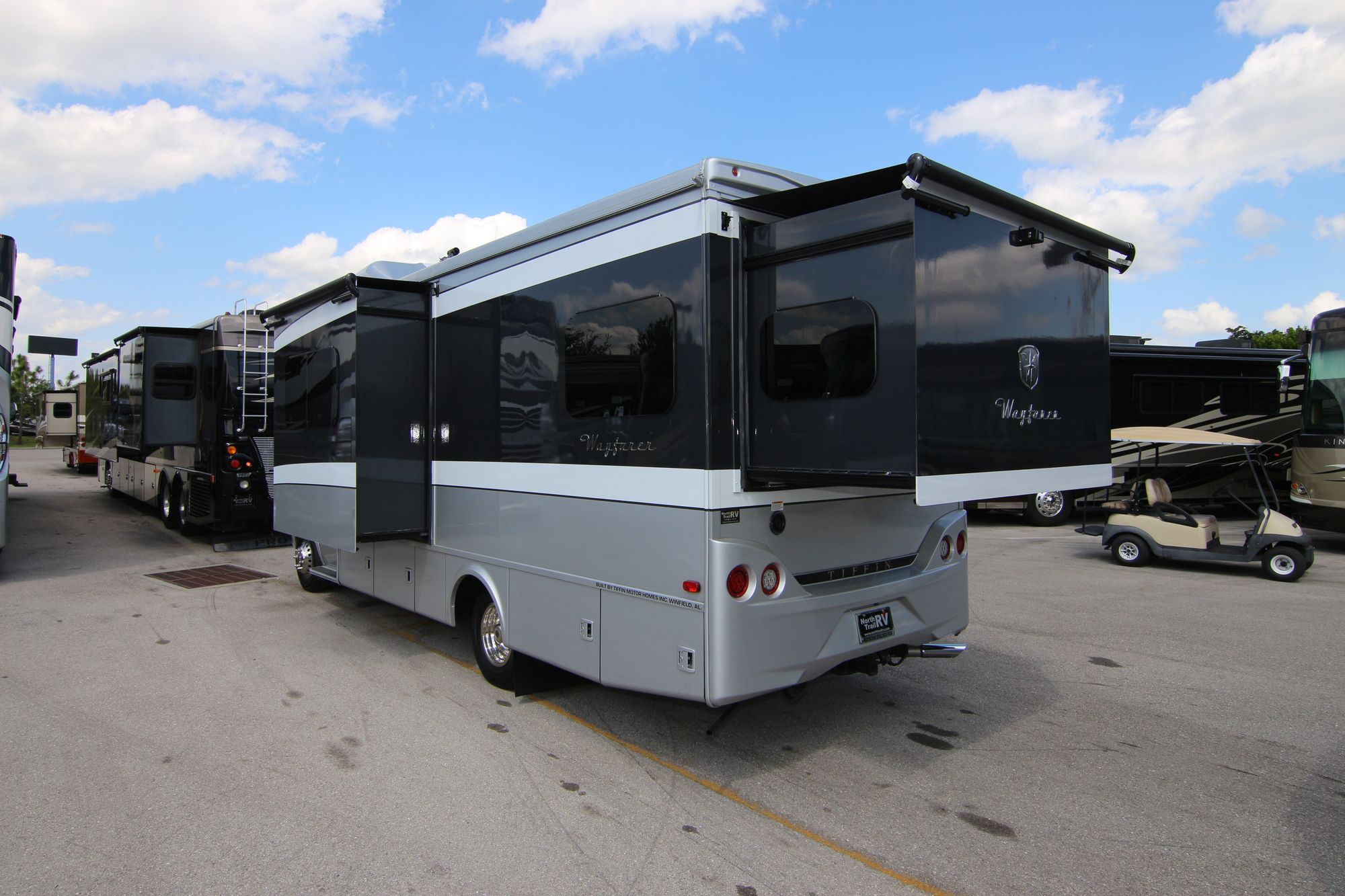 New 2019 Tiffin Motor Homes Wayfarer 25QW Class C  For Sale