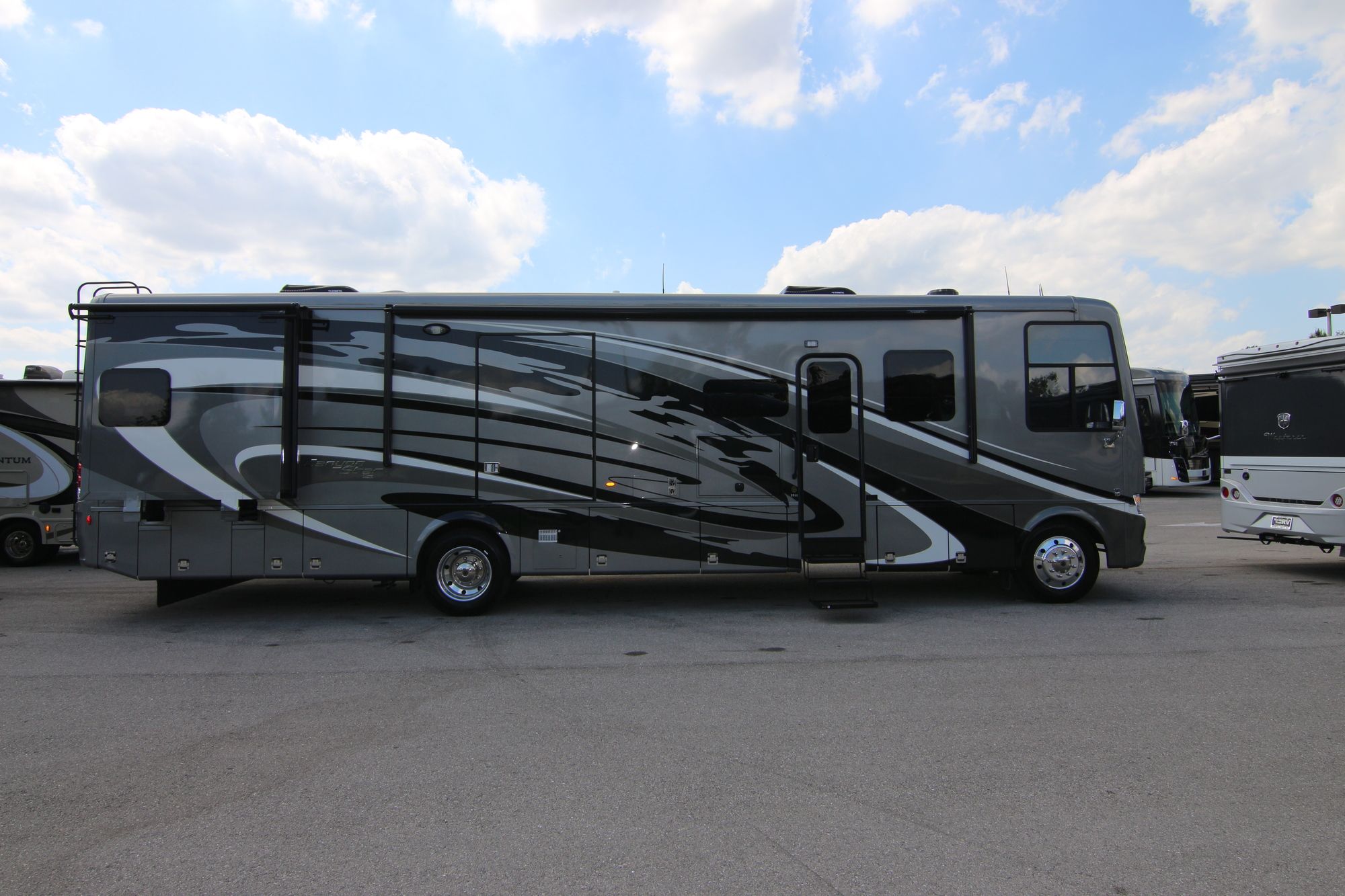 New 2019 Newmar Canyon Star HANDICAP Class A  For Sale