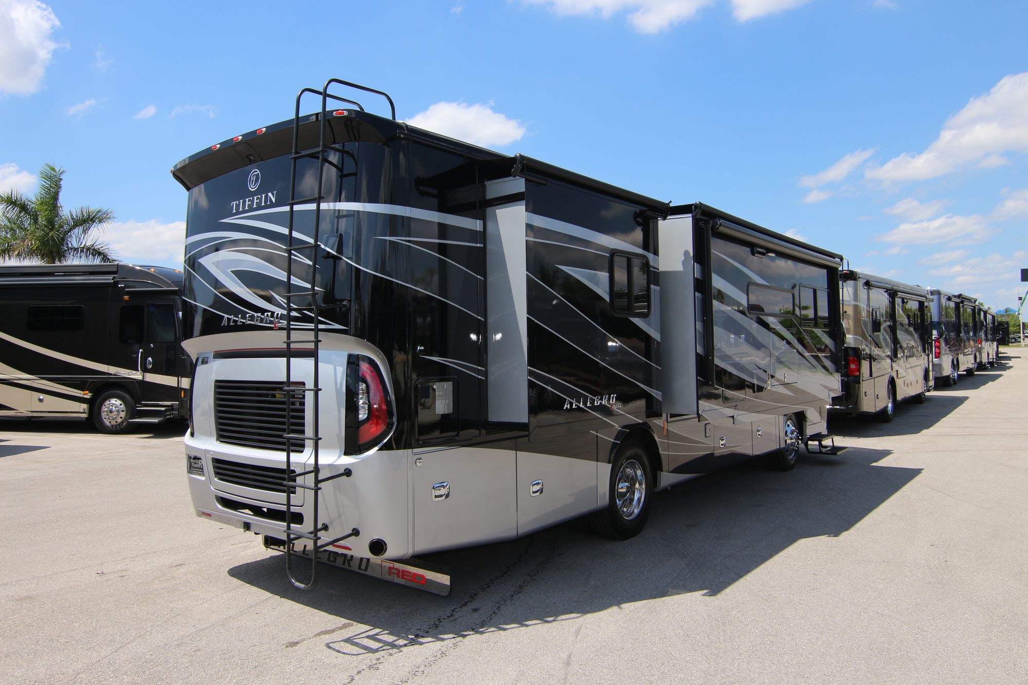 Used 2019 Tiffin Motor Homes Allegro Red 33AA Class A  For Sale