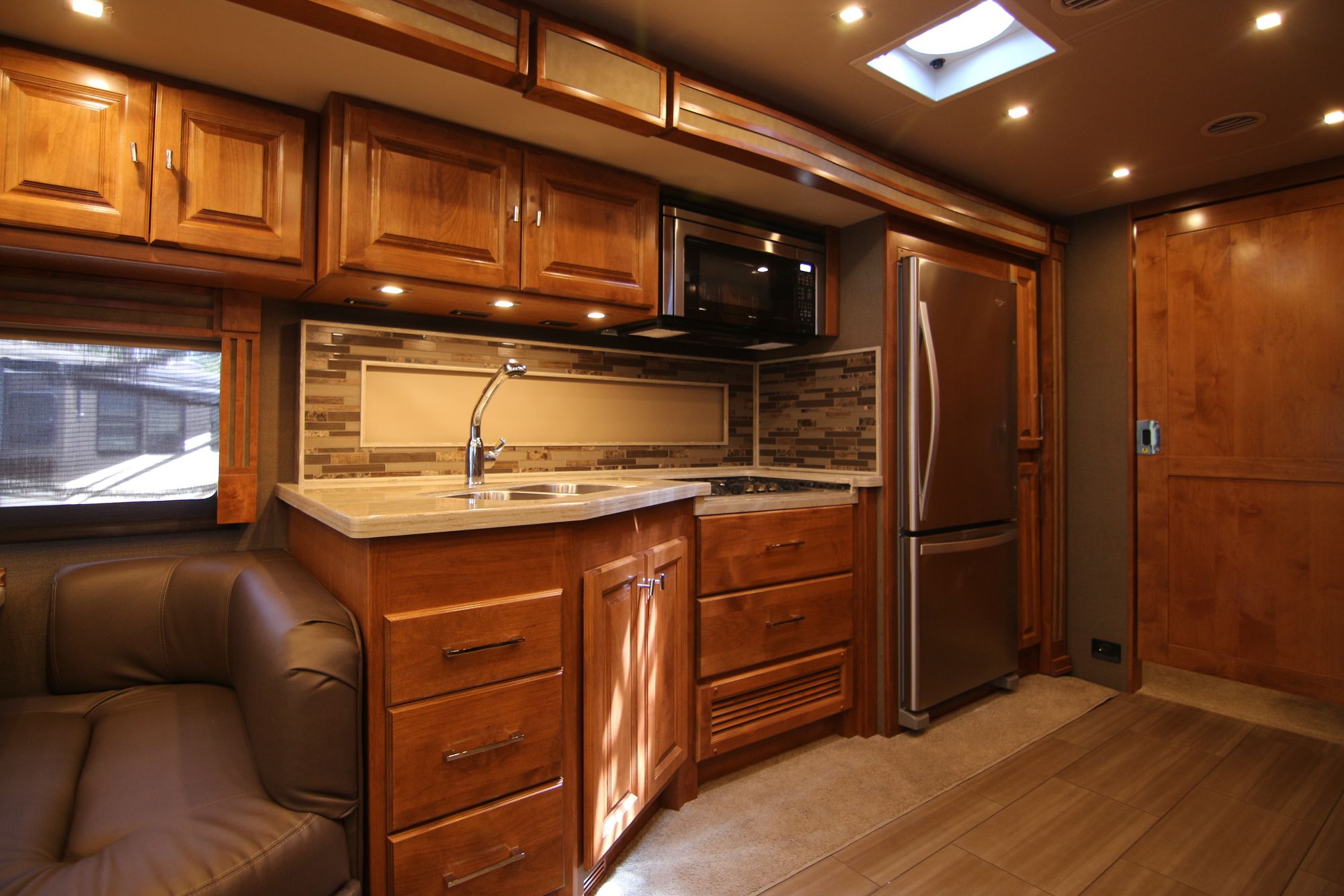 Used 2019 Tiffin Motor Homes Allegro Red 33AA Class A  For Sale