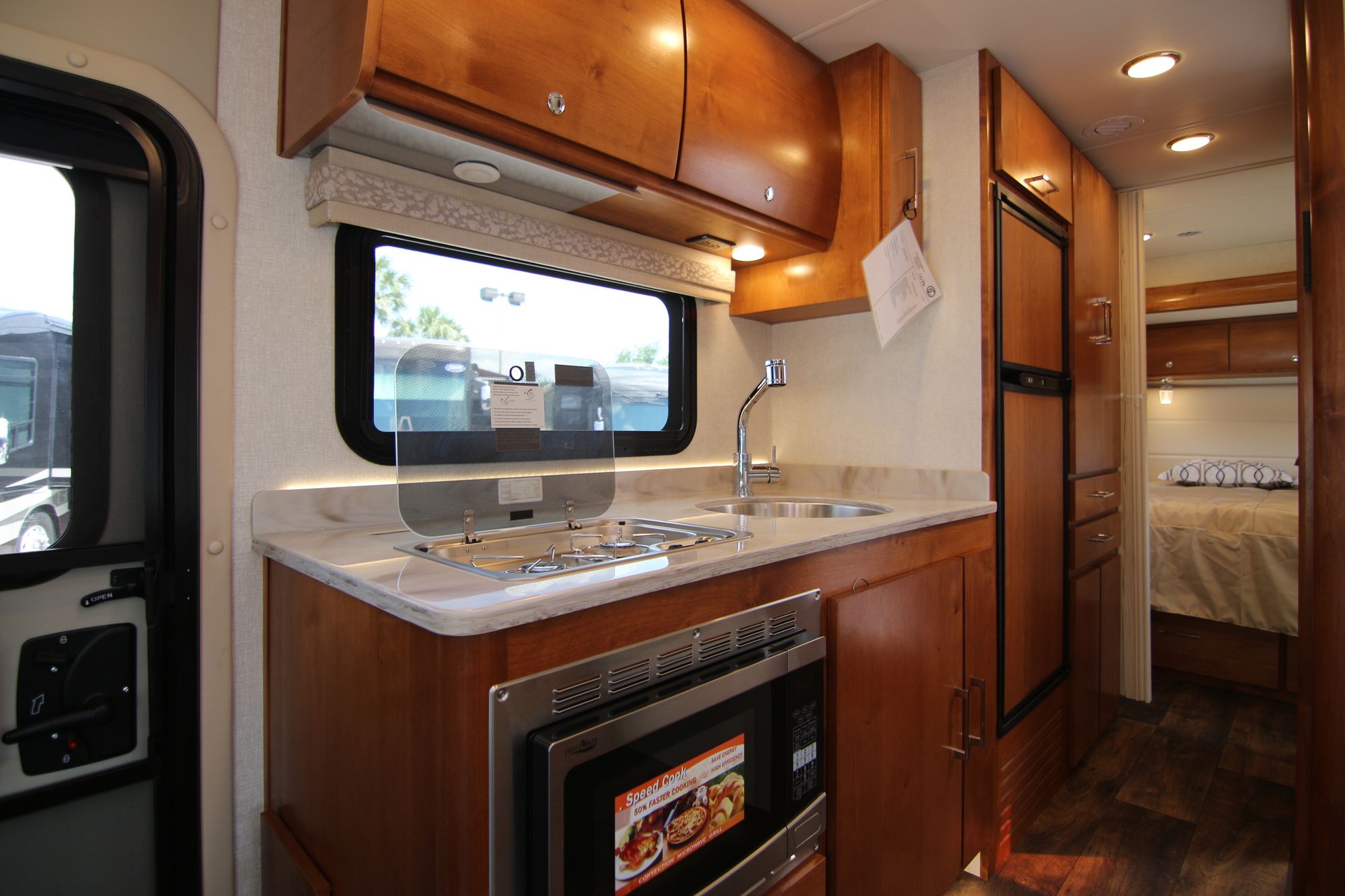 New 2019 Tiffin Motor Homes Wayfarer 25QW Class C  For Sale