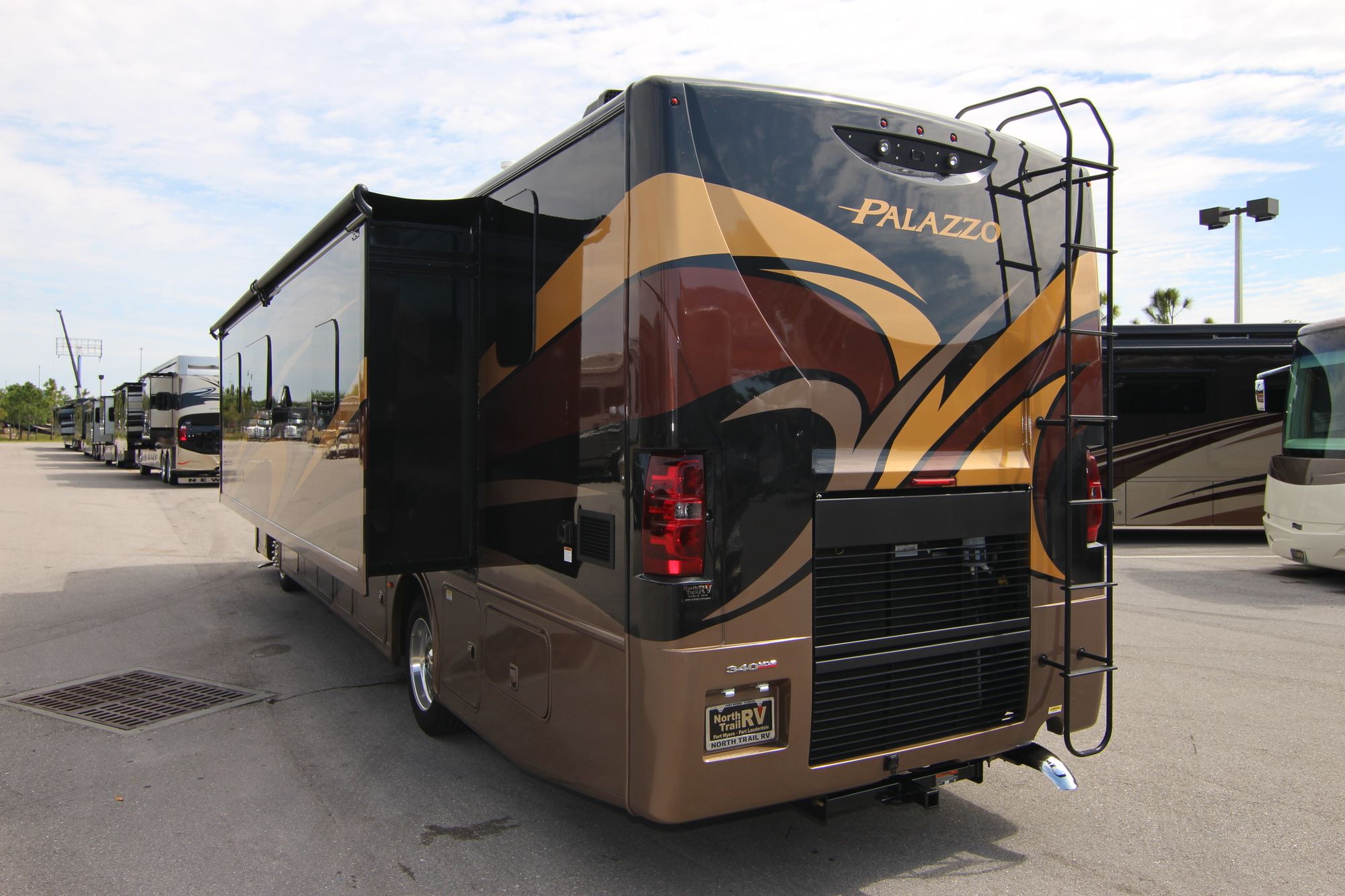 Used 2018 Thor Palazzo 36.1 Class A  For Sale