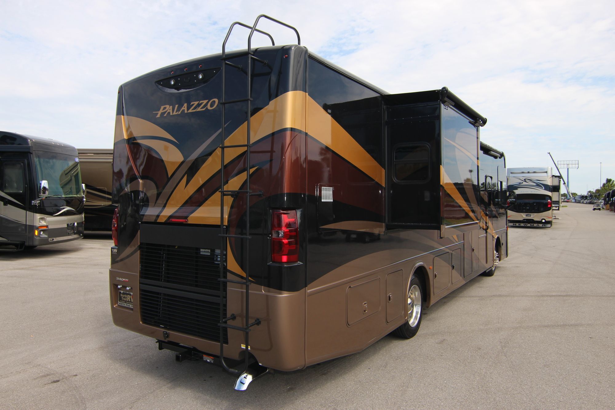 Used 2018 Thor Palazzo 36.1 Class A  For Sale