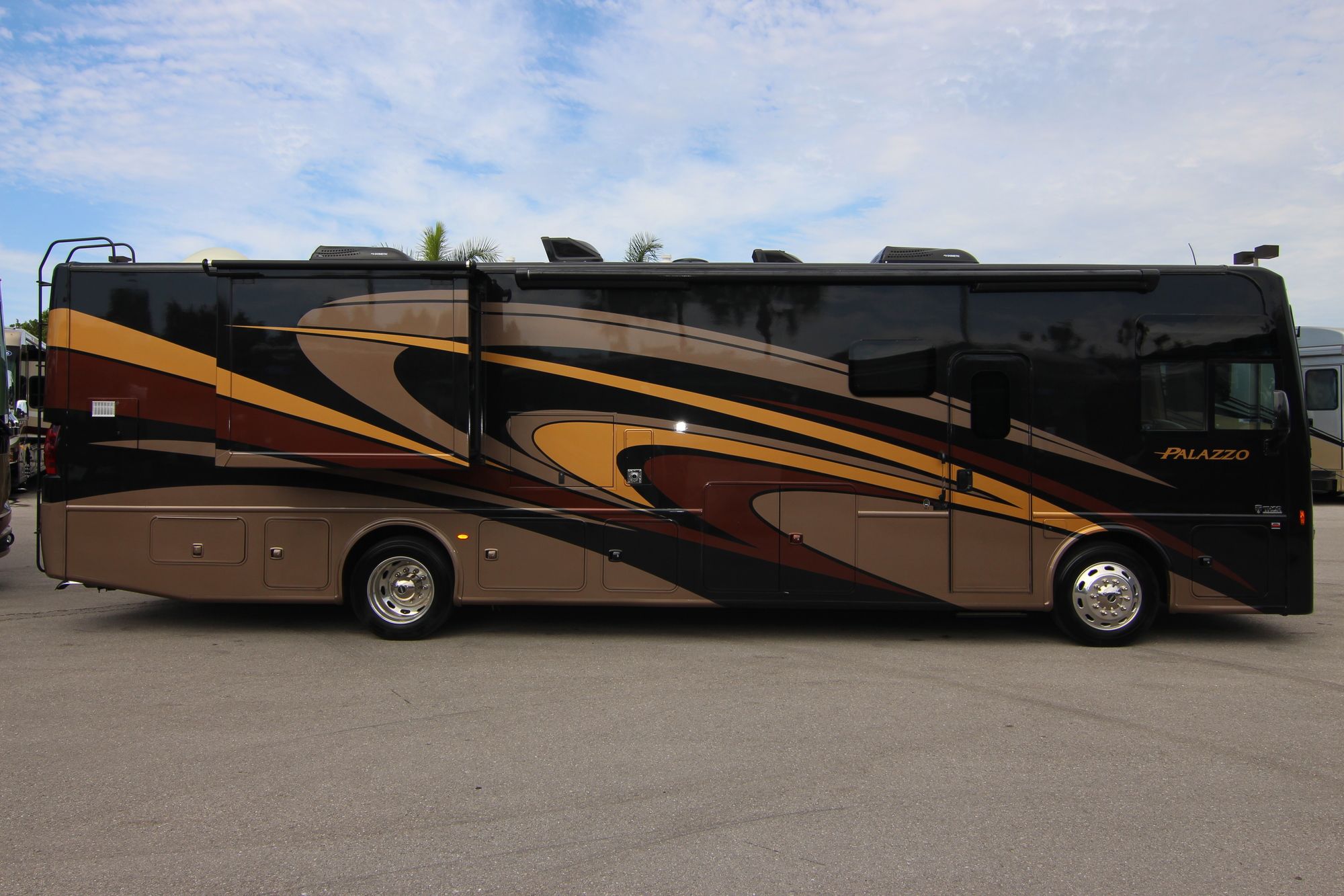 Used 2018 Thor Palazzo 36.1 Class A  For Sale