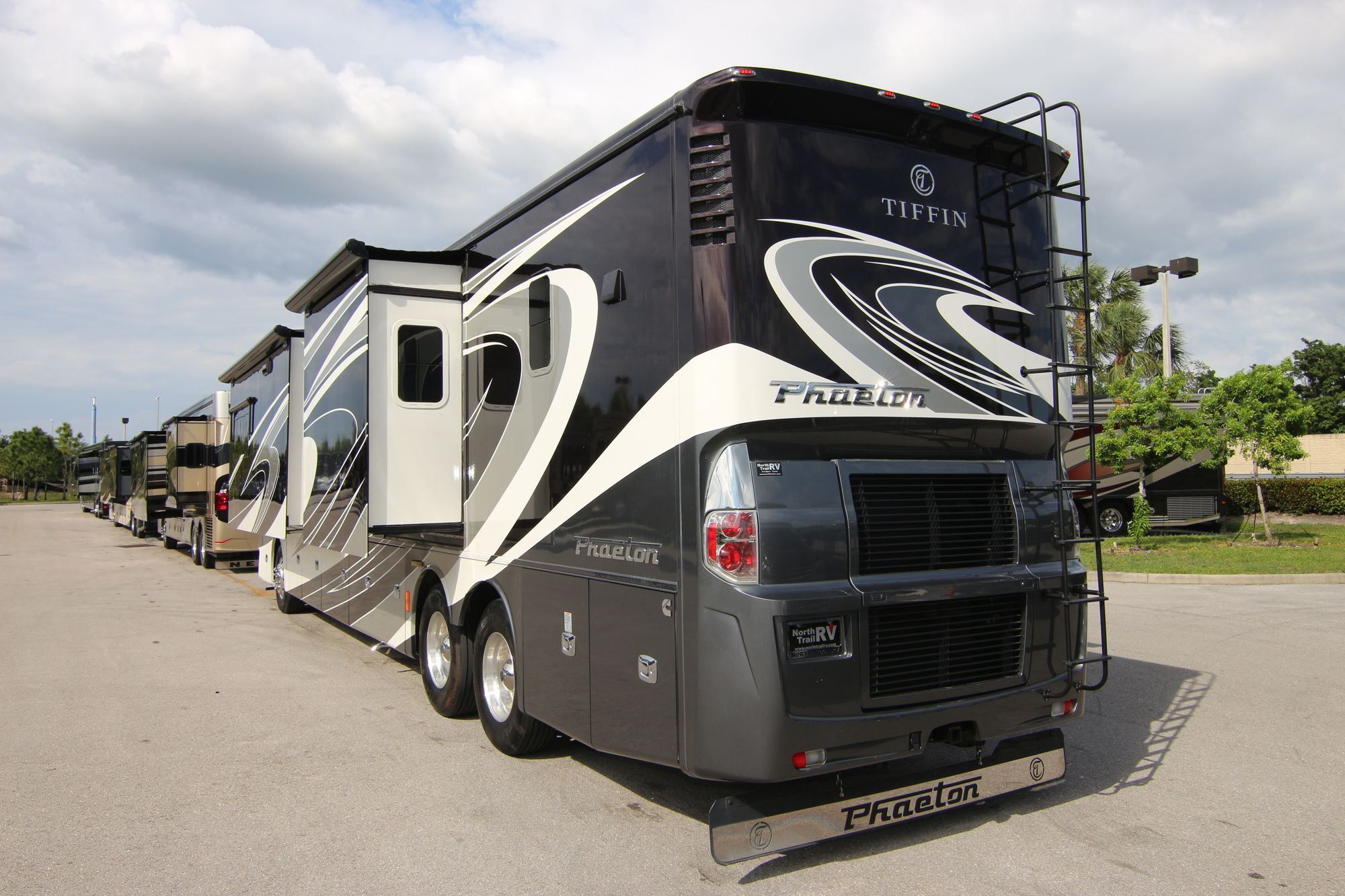 Used 2016 Tiffin Motor Homes Phaeton 44OH Class A  For Sale