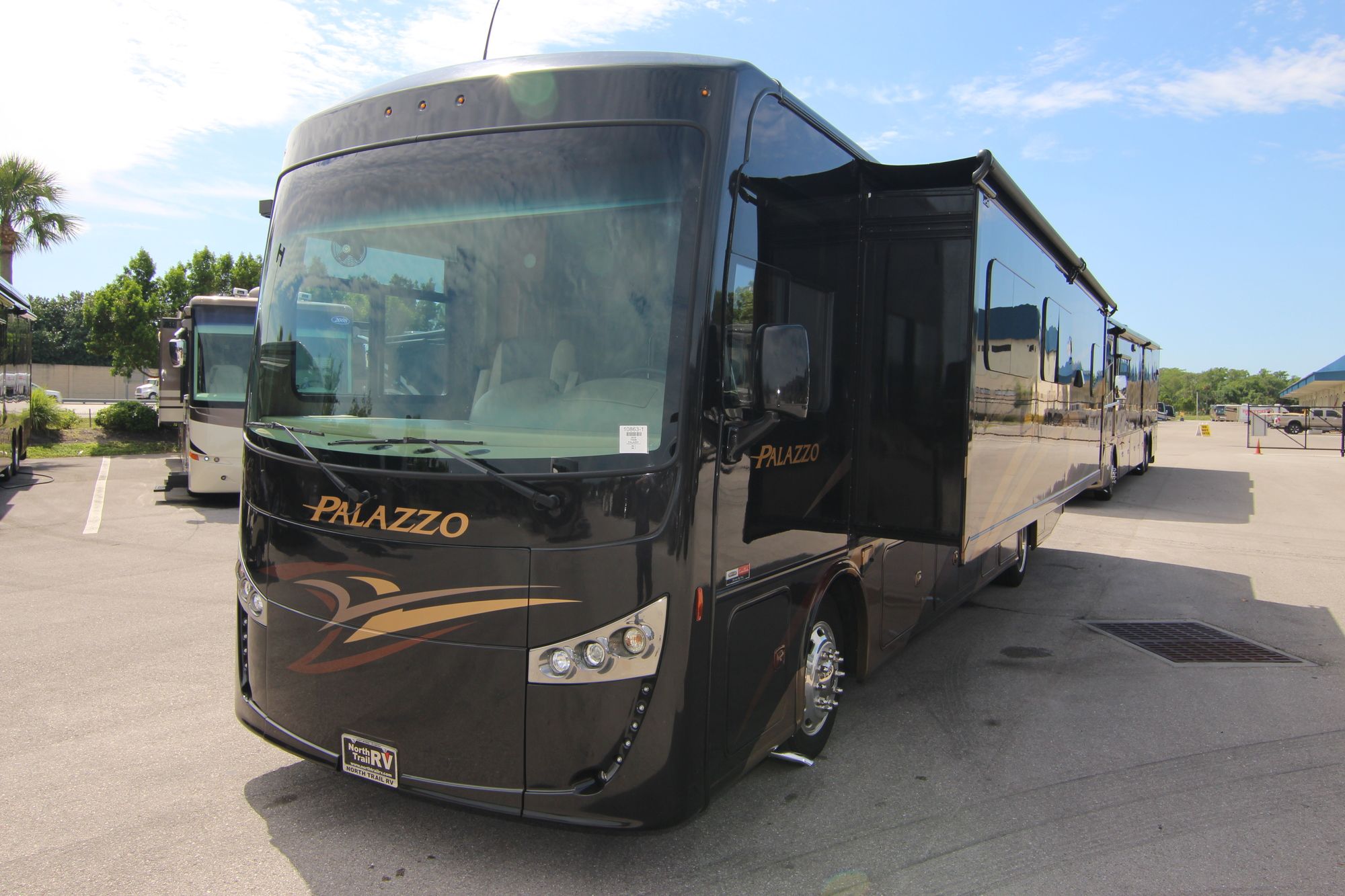 Used 2018 Thor Palazzo 36.1 Class A  For Sale