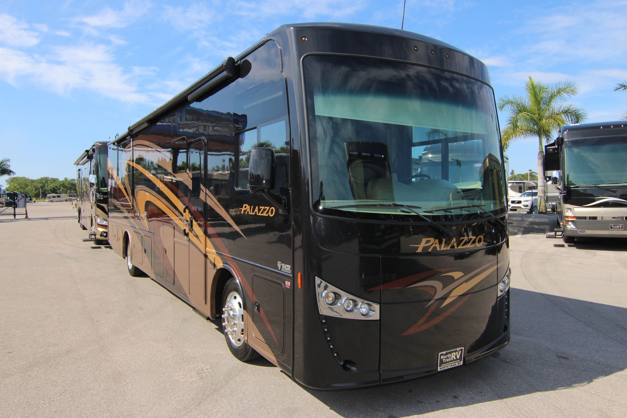 Used 2018 Thor Palazzo 36.1 Class A  For Sale