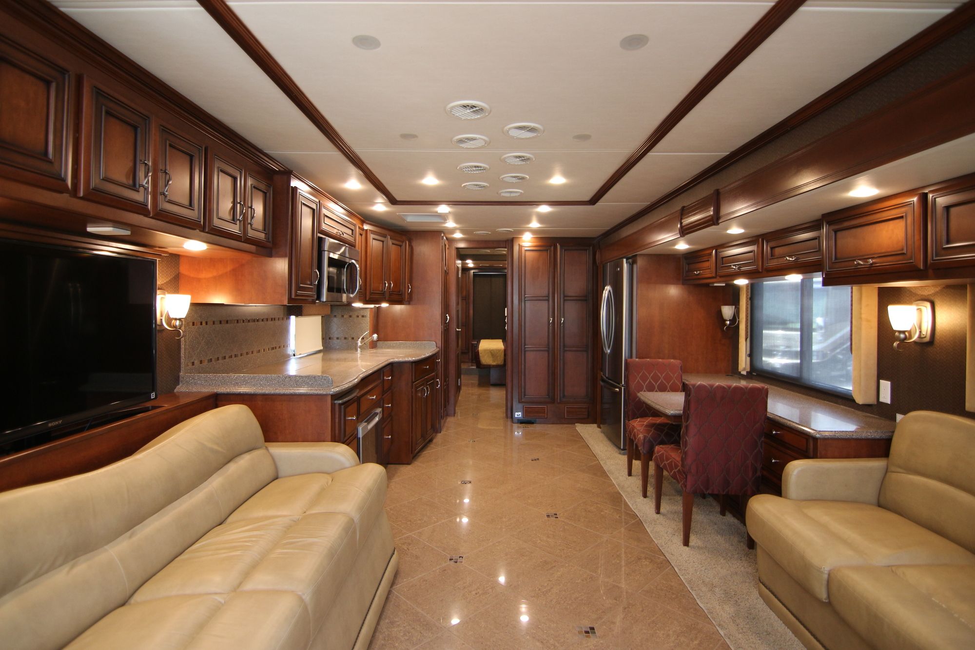 Used 2013 Newmar Ventana 4324 Class A  For Sale