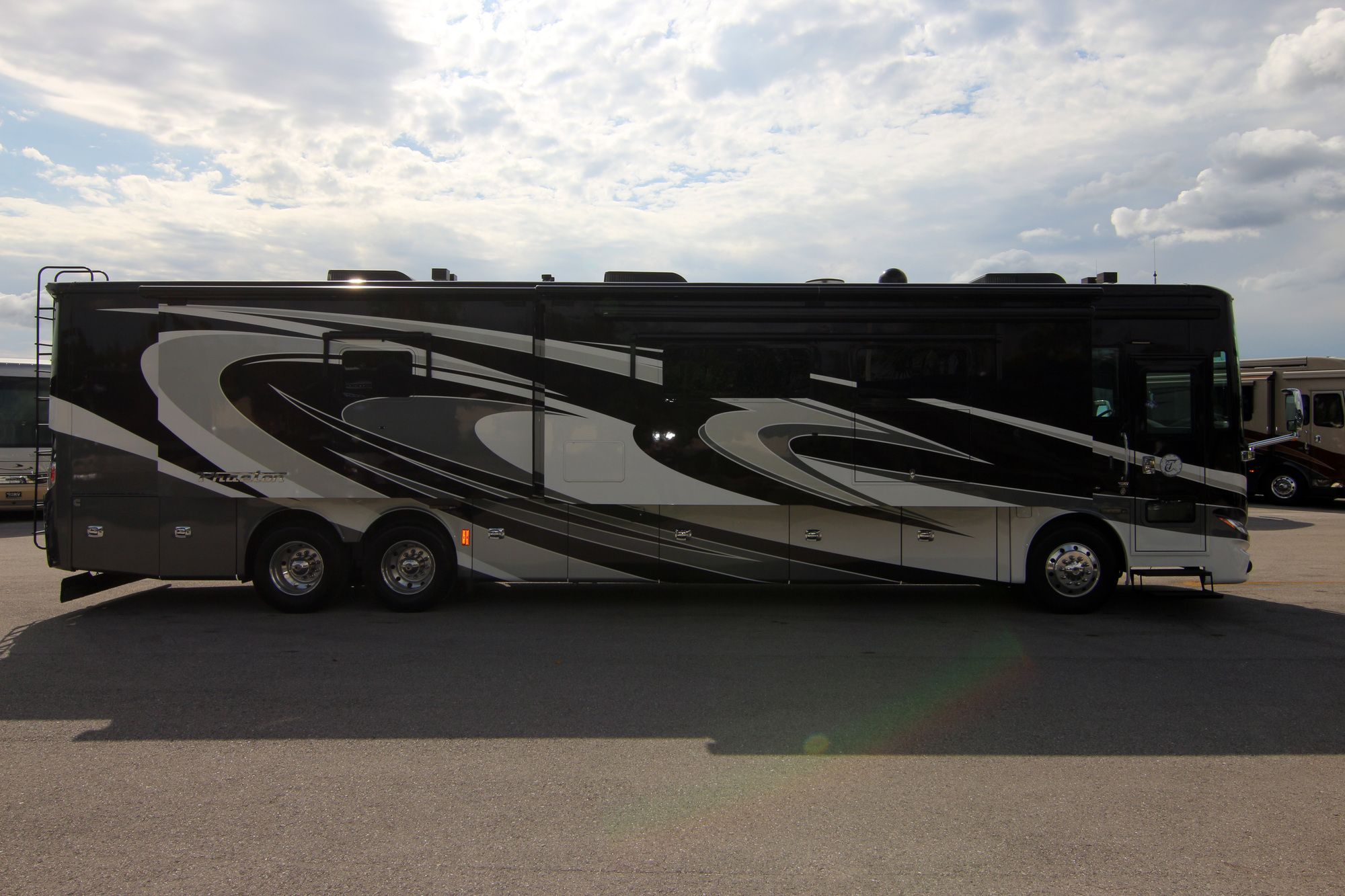 Used 2016 Tiffin Motor Homes Phaeton 44OH Class A  For Sale