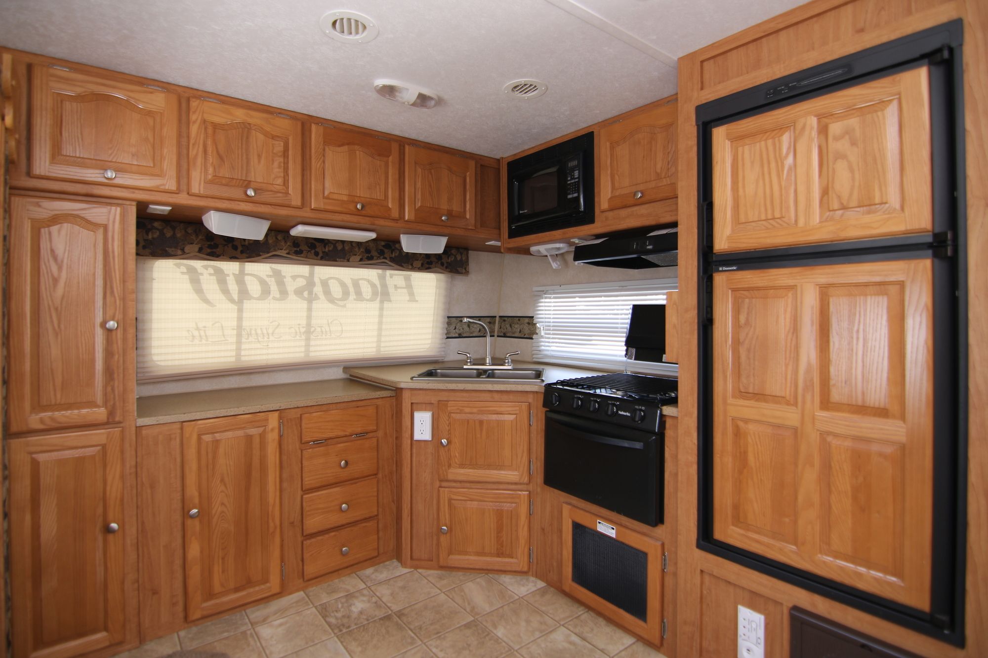 Used 2009 Forest River Flagstaff 831FKSS Travel Trailer  For Sale