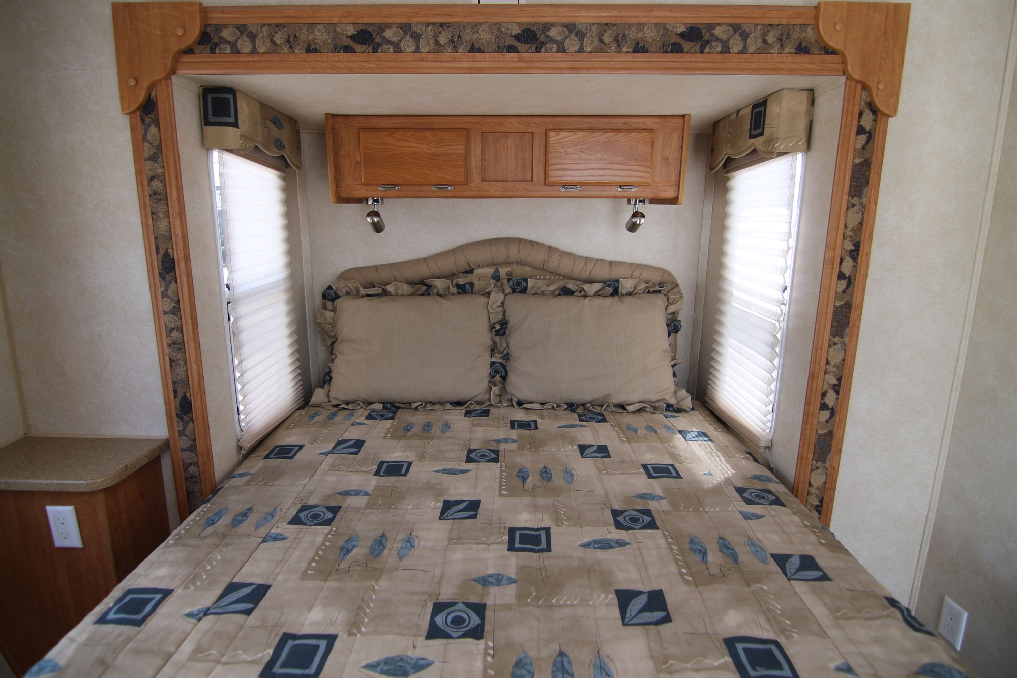 Used 2009 Forest River Flagstaff 831FKSS Travel Trailer  For Sale