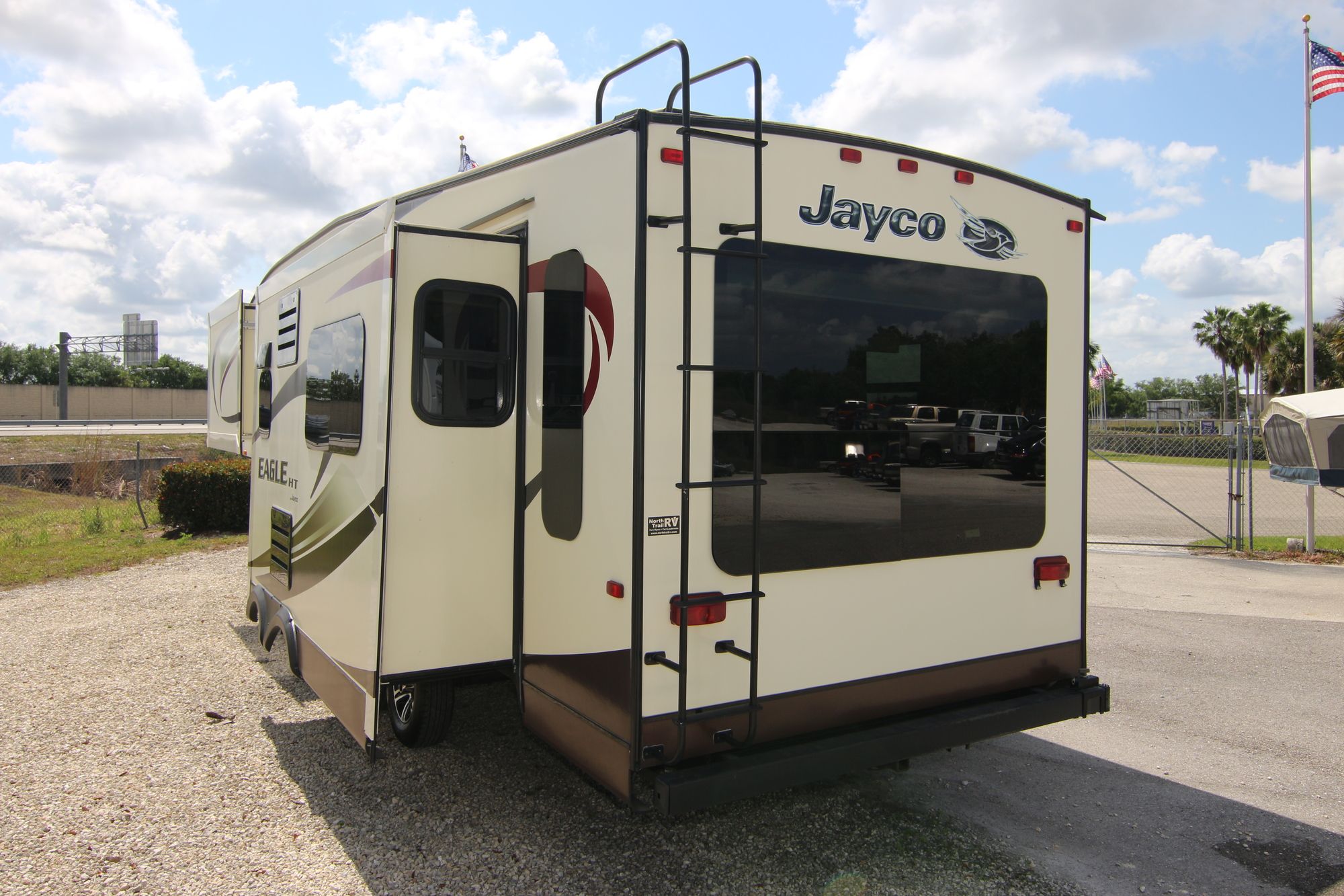 Used 2015 Jayco Eagle Ht 27.5 RLTS Fifth Wheel  For Sale