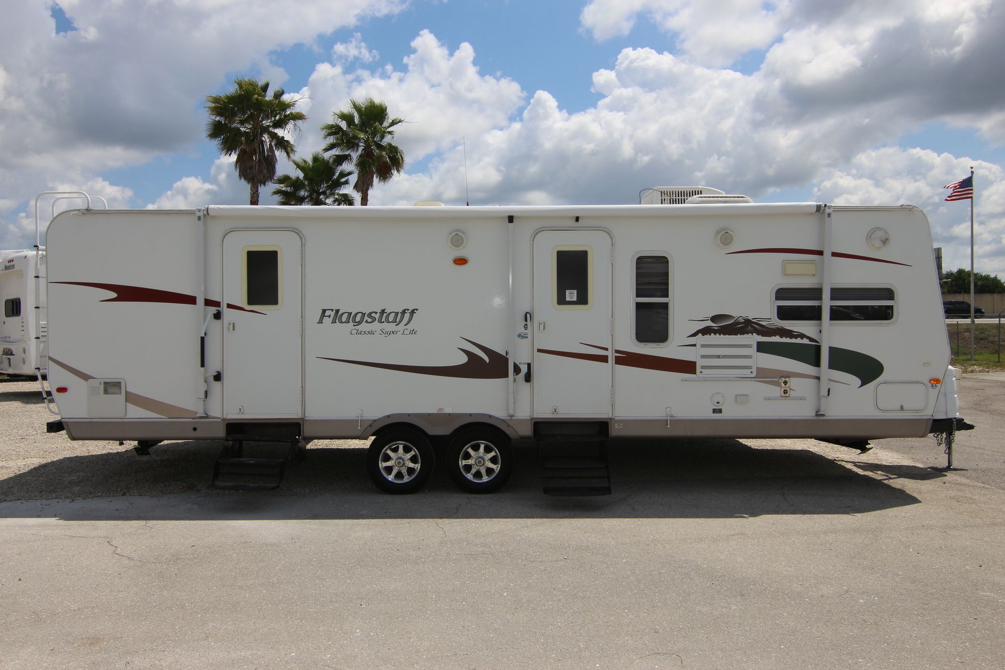 Used 2009 Forest River Flagstaff 831FKSS Travel Trailer  For Sale