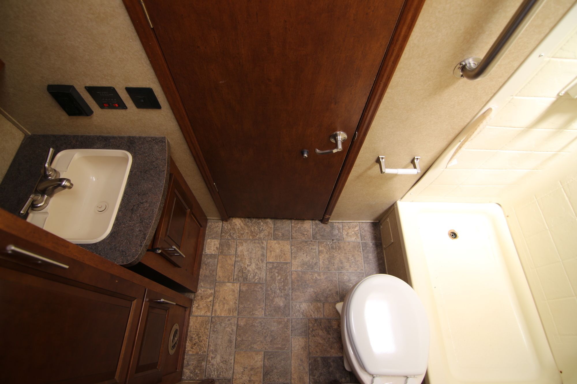 Used 2013 Forest River Hyperlightxlr 27HFS Travel Trailer  For Sale