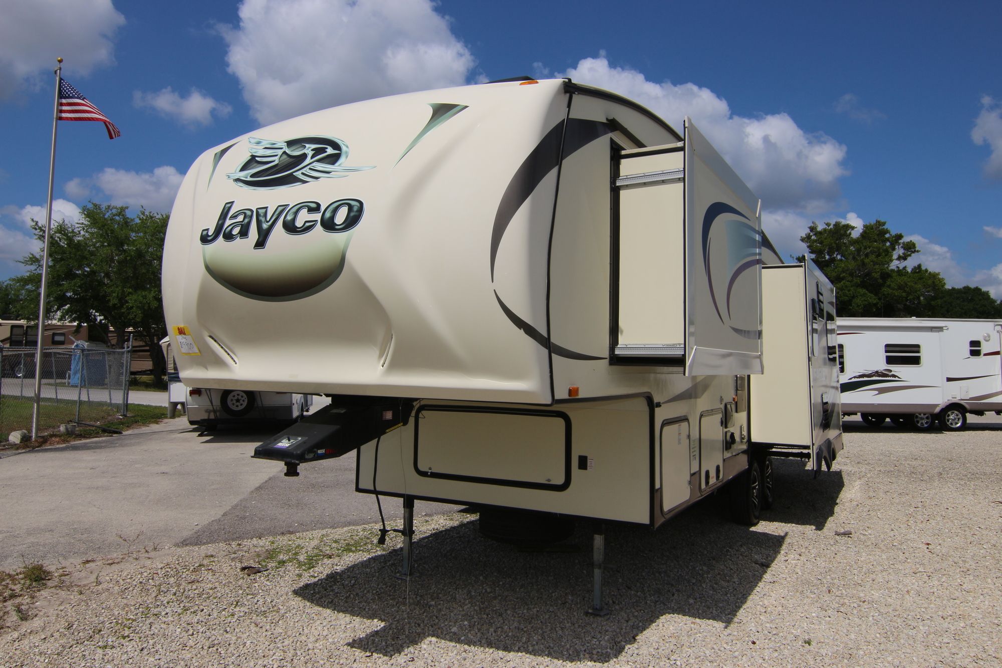 Used 2015 Jayco Eagle Ht 27.5 RLTS Fifth Wheel  For Sale