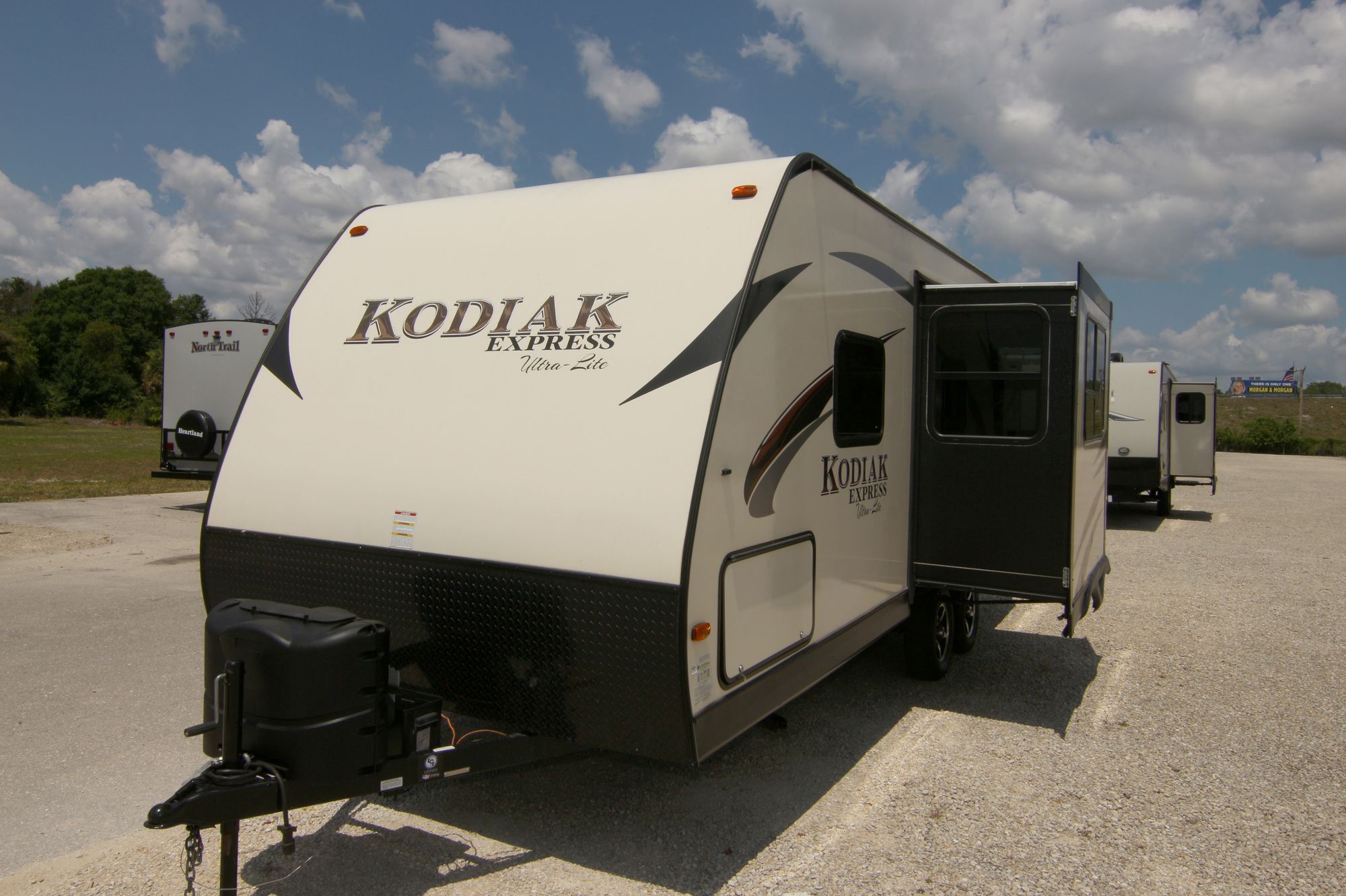 Used 2016 Dutchmen Kodiak 223RBSL Travel Trailer  For Sale