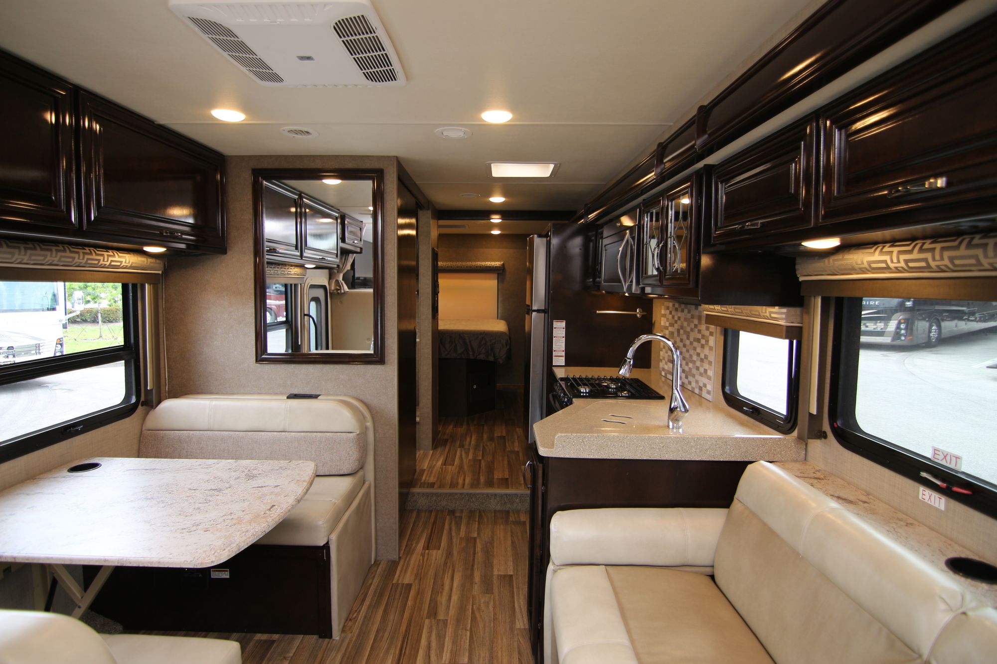 Used 2017 Thor Quantum 31PD Class C  For Sale