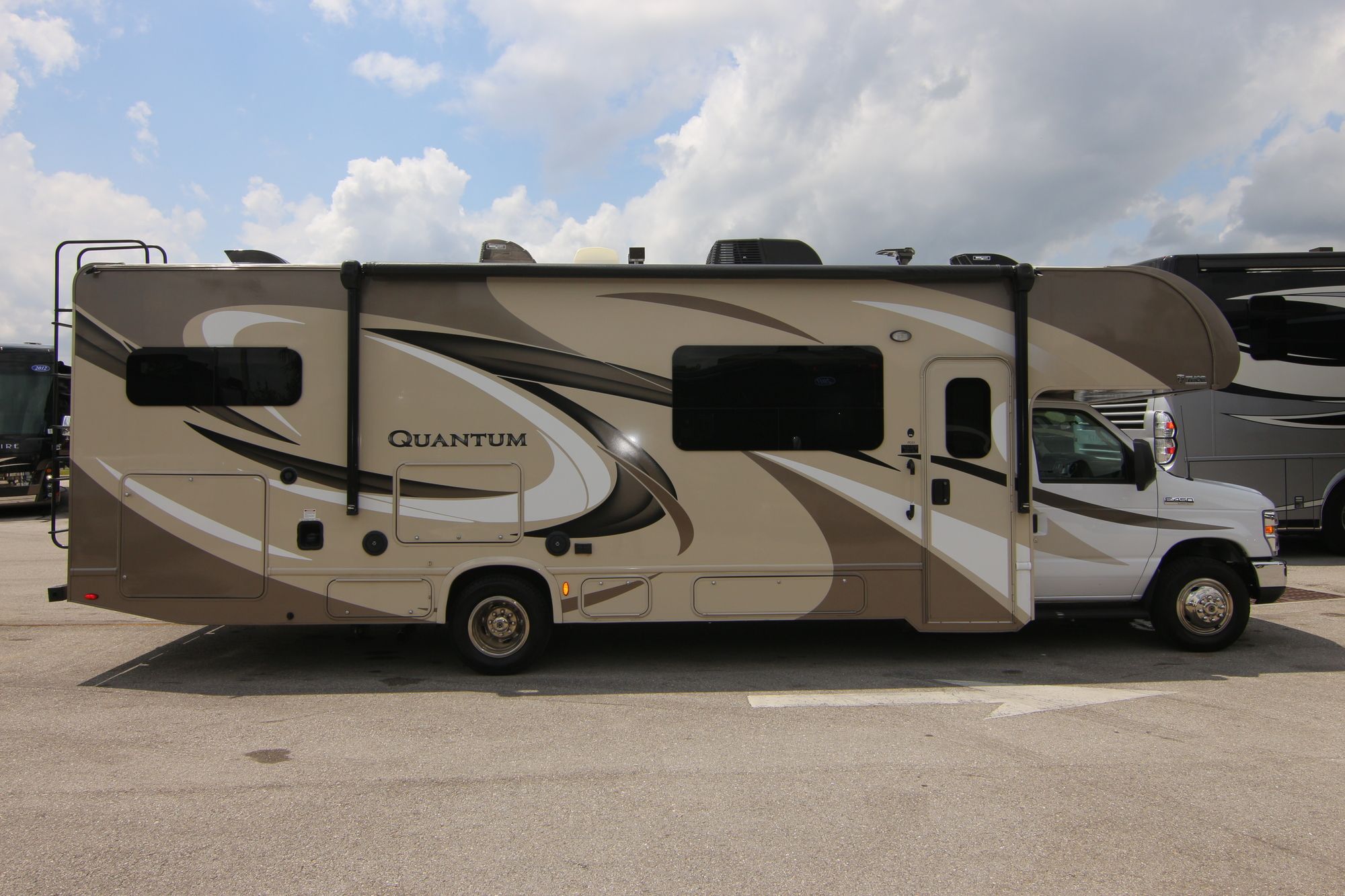 Used 2017 Thor Quantum 31PD Class C  For Sale