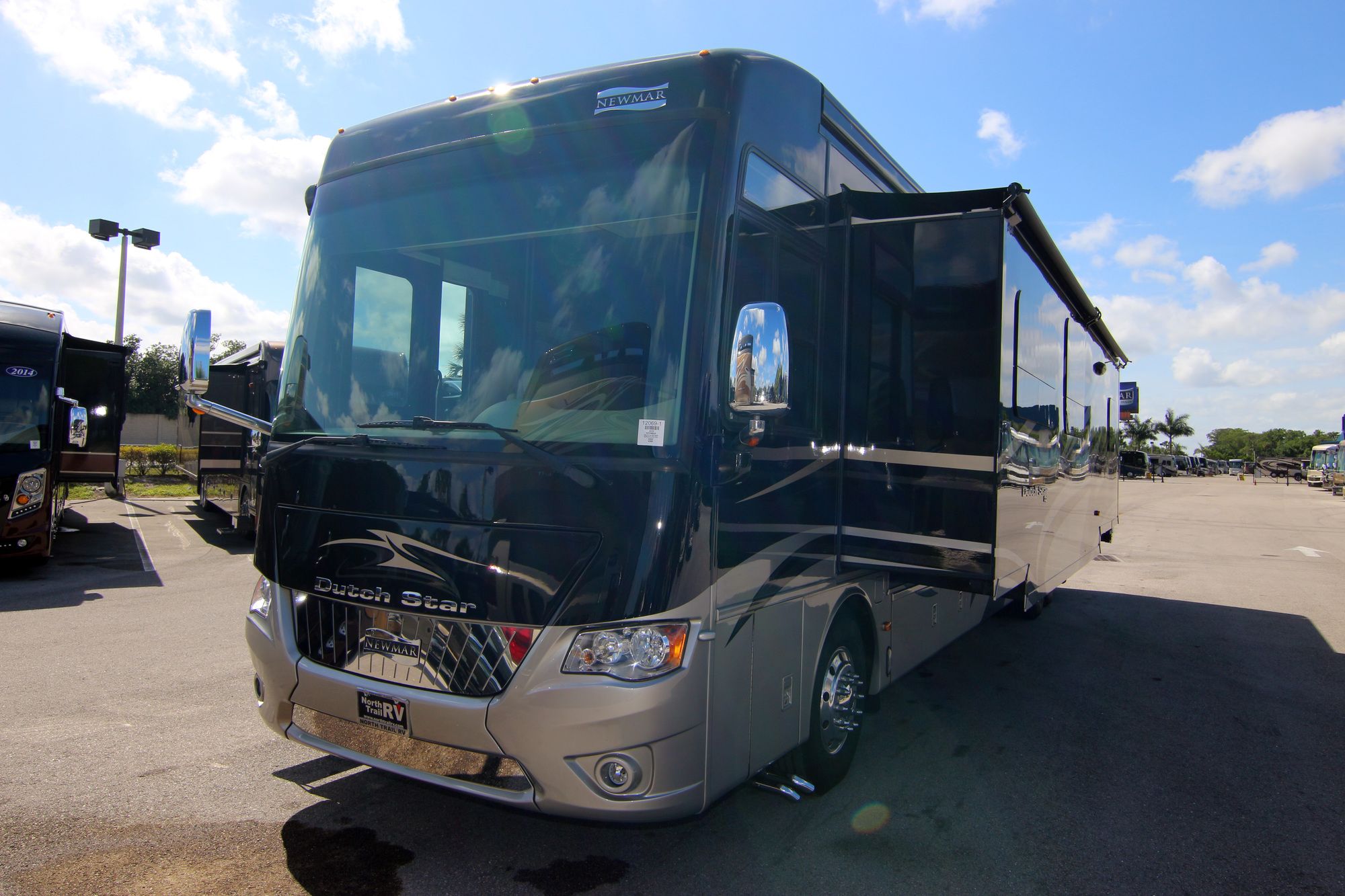 Used 2015 Newmar Dutch Star 4369 Class A  For Sale