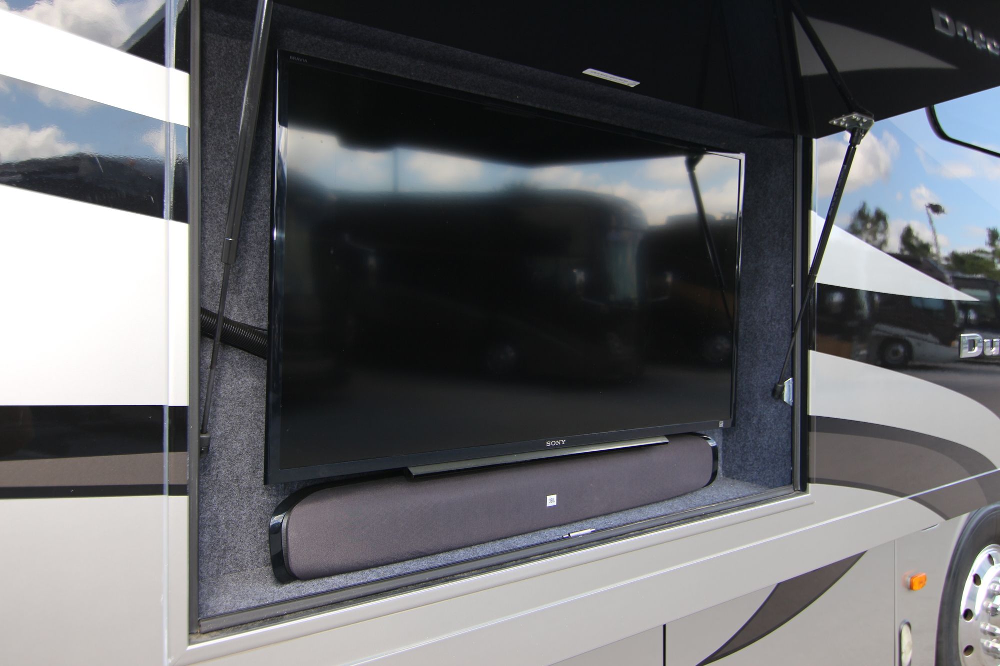 Used 2015 Newmar Dutch Star 4369 Class A  For Sale