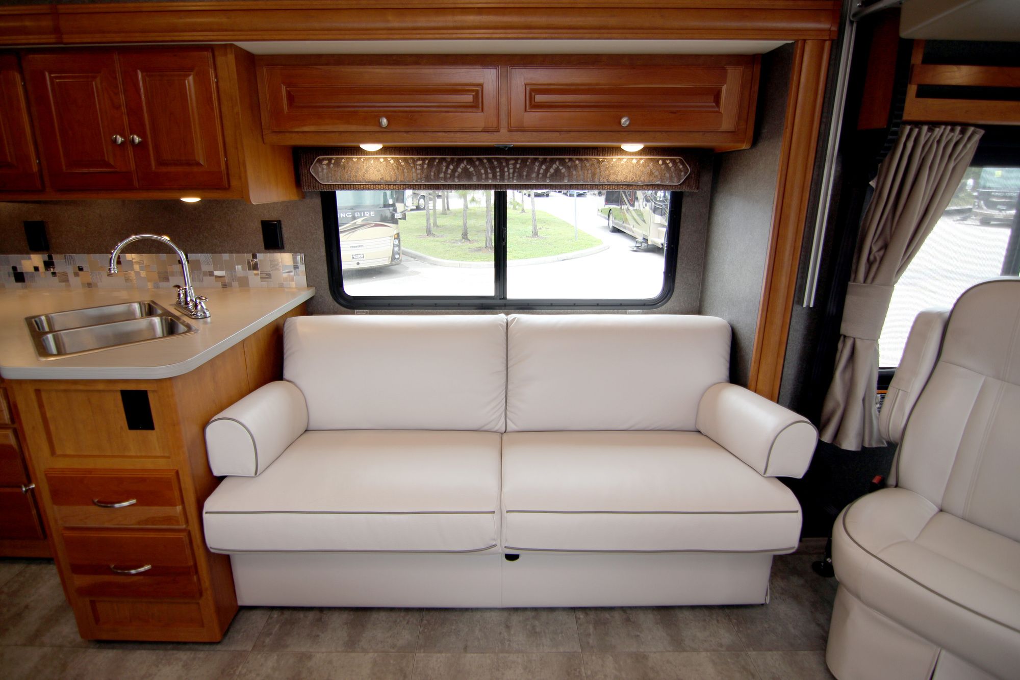 Used 2018 Winnebago Vista 29V Class A  For Sale