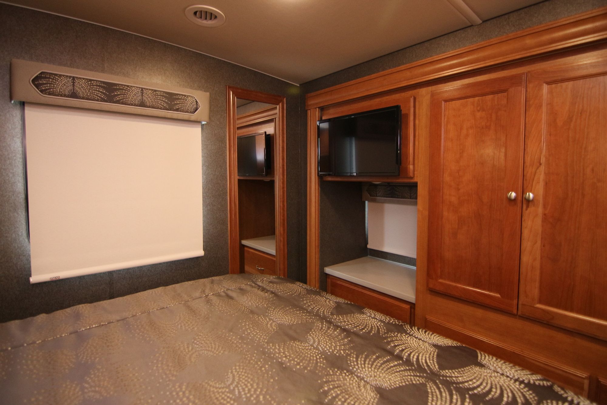 Used 2018 Winnebago Vista 29V Class A  For Sale