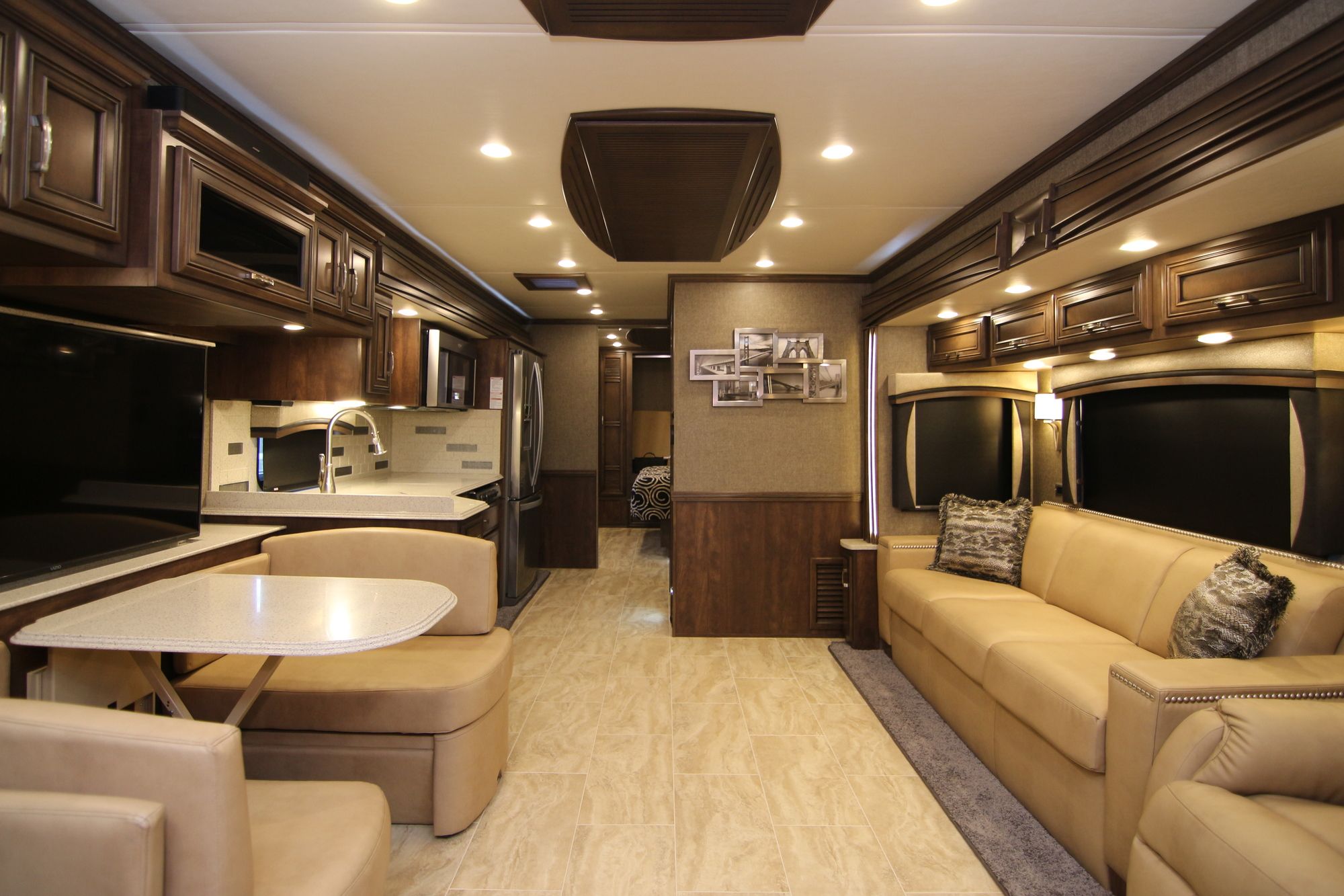 New 2019 Newmar Ventana Le 3412 Class A  For Sale