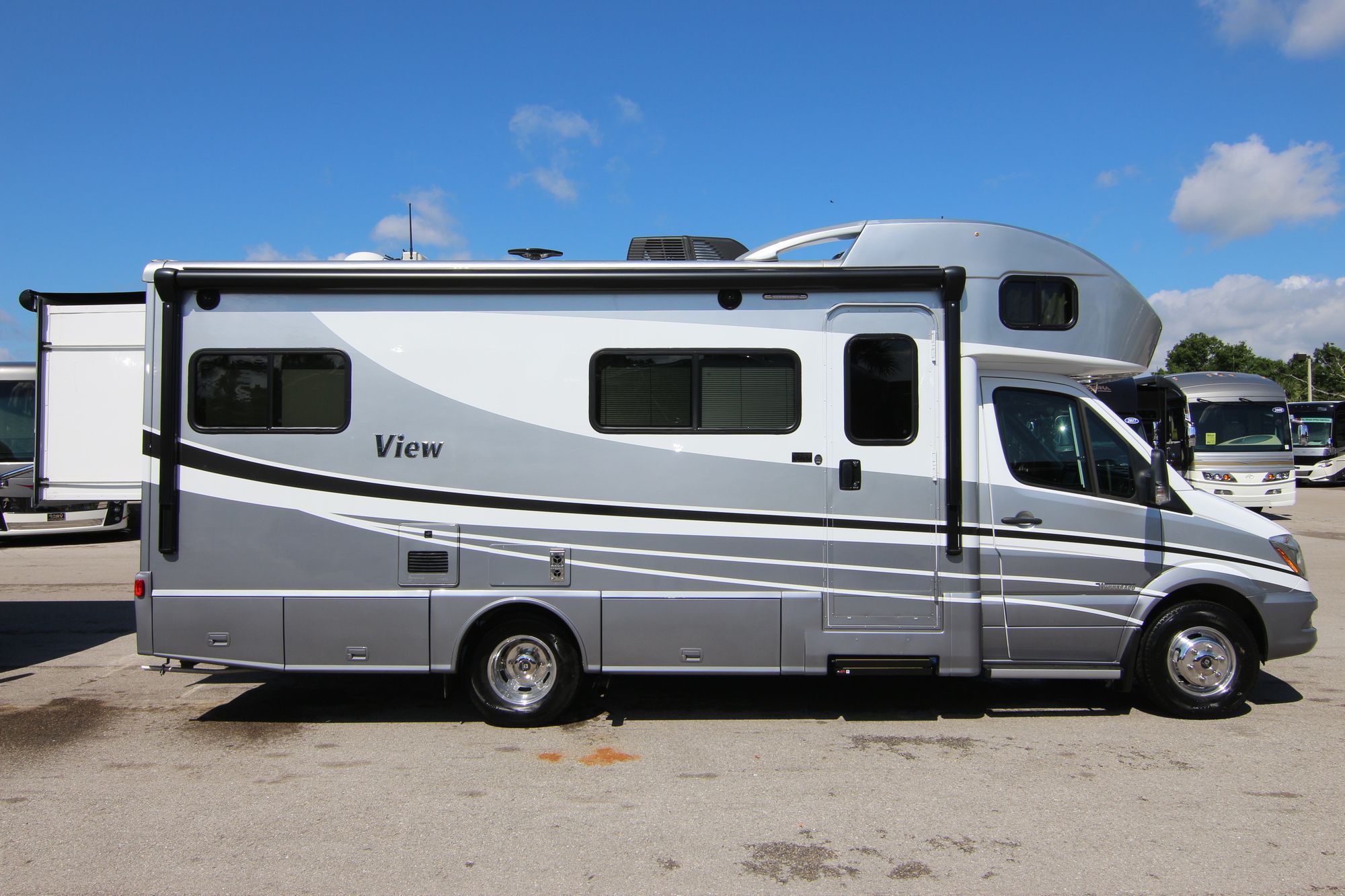 Used 2019 Winnebago View 24G Class C  For Sale