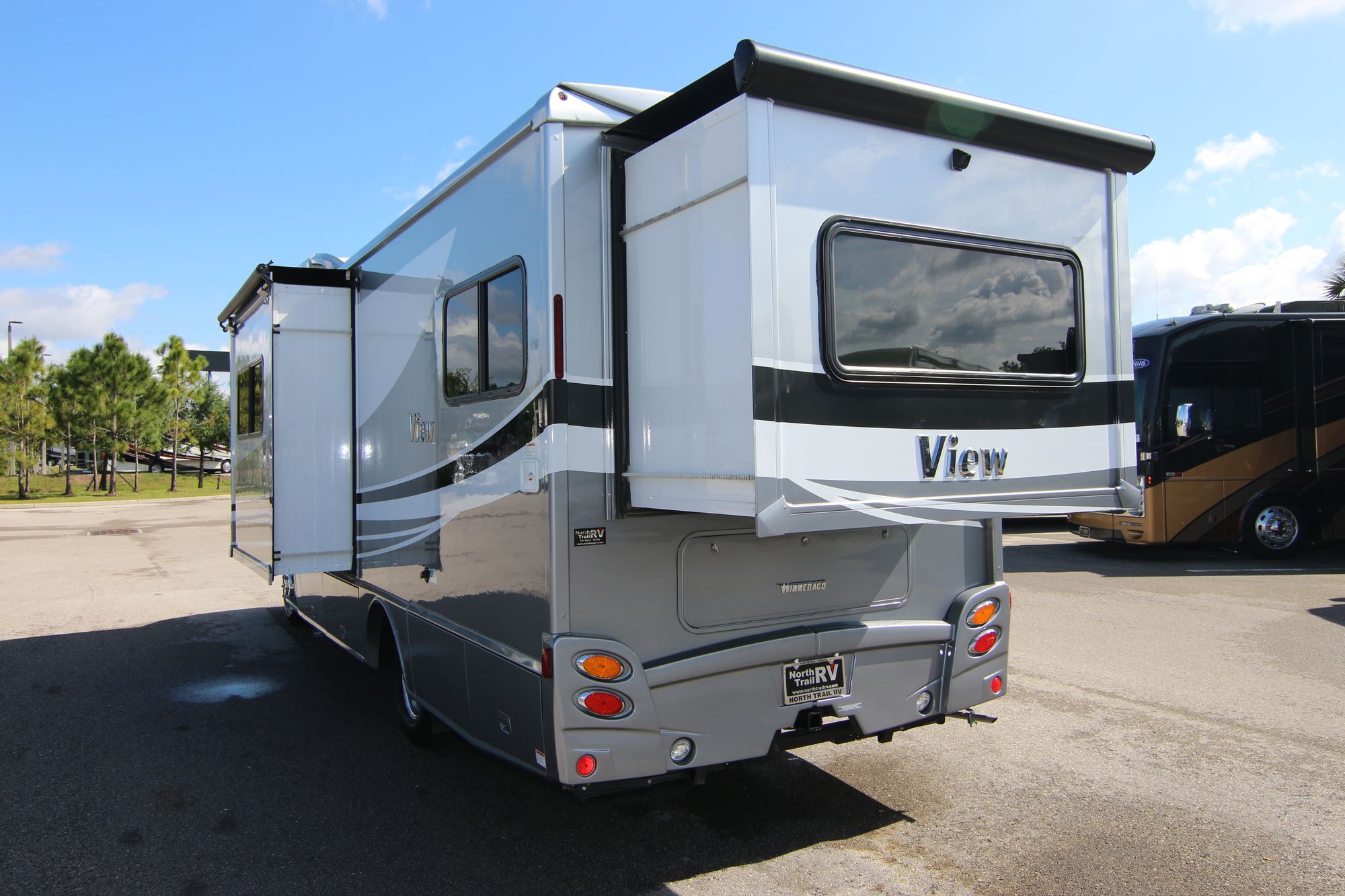 Used 2019 Winnebago View 24G Class C  For Sale