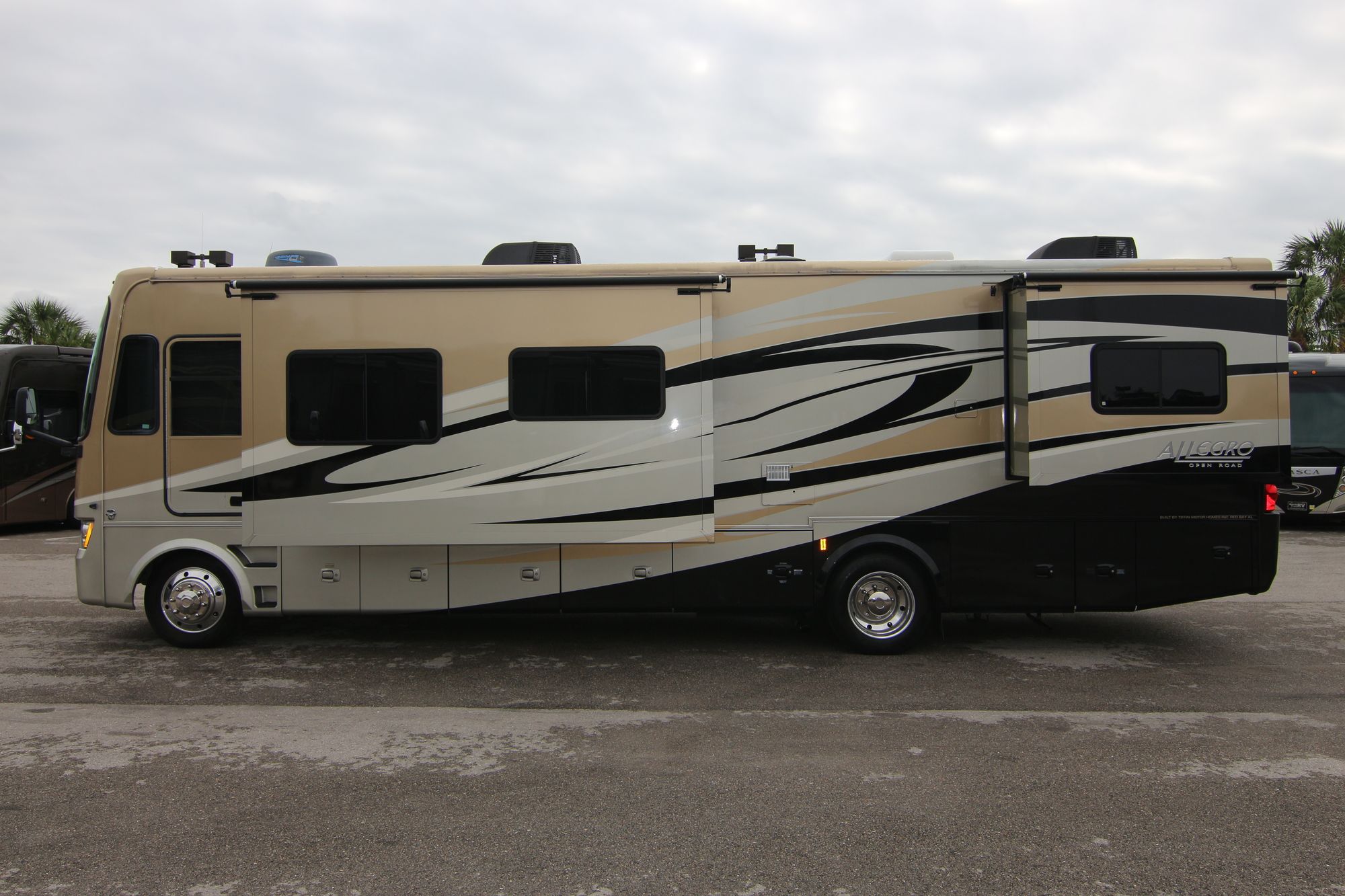 Used 2011 Allegro 35Qba 35QBH Class A  For Sale