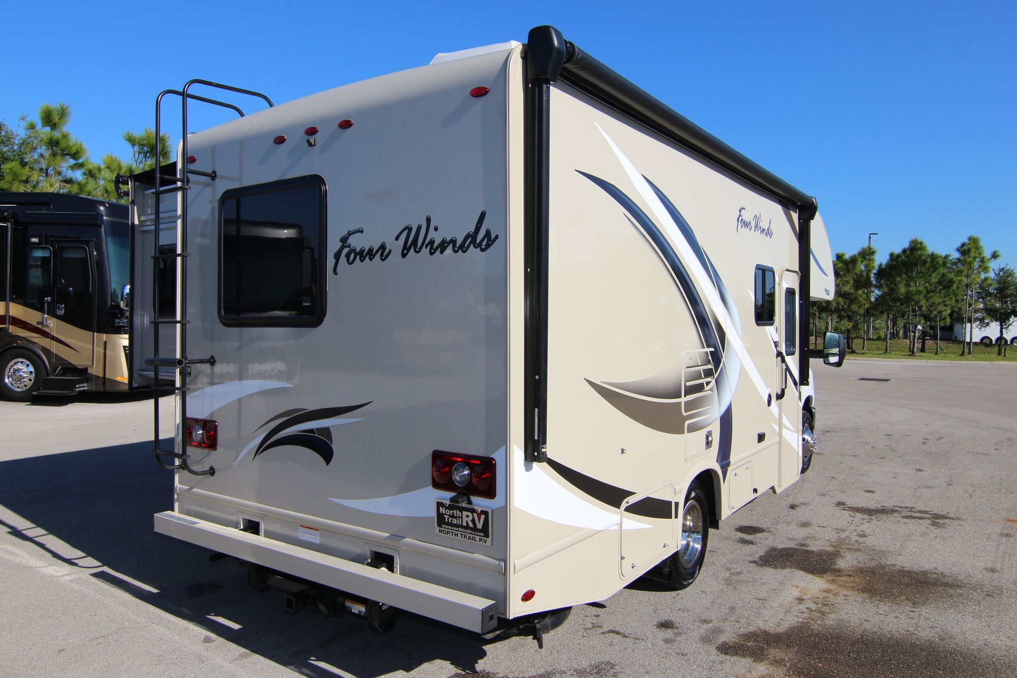 Used 2018 Thor Fourwinds 24F Class C  For Sale