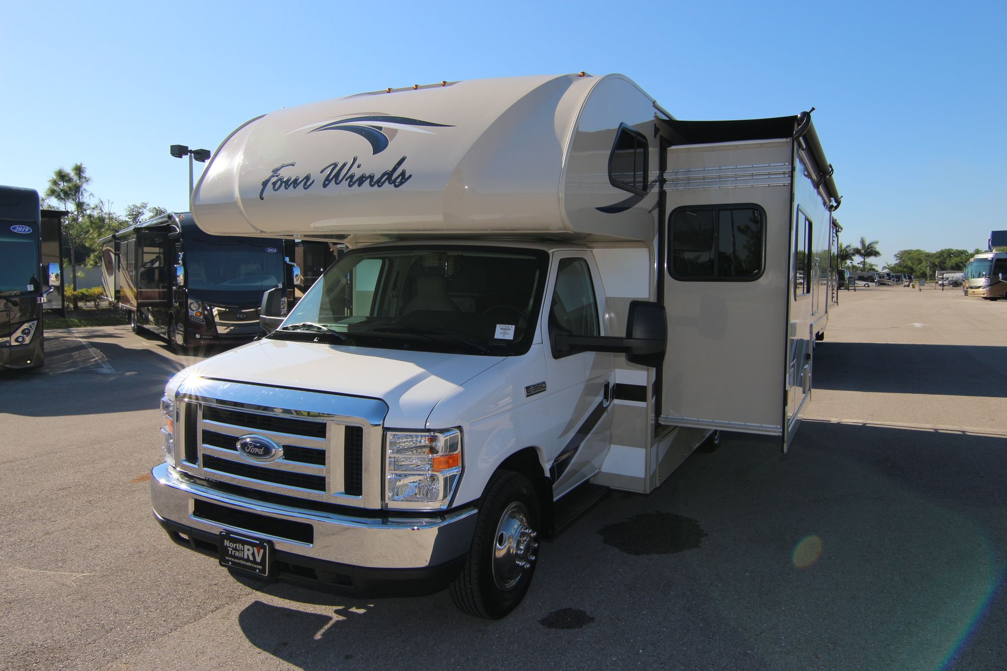 Used 2018 Thor Fourwinds 24F Class C  For Sale