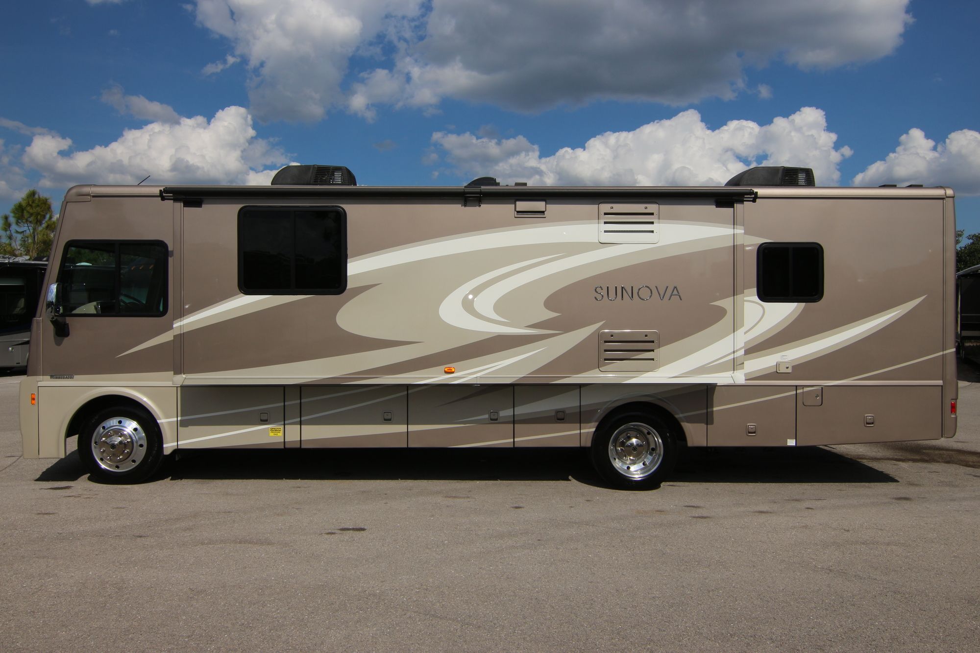 Used 2016 Itasca Sunova 33C Class A  For Sale