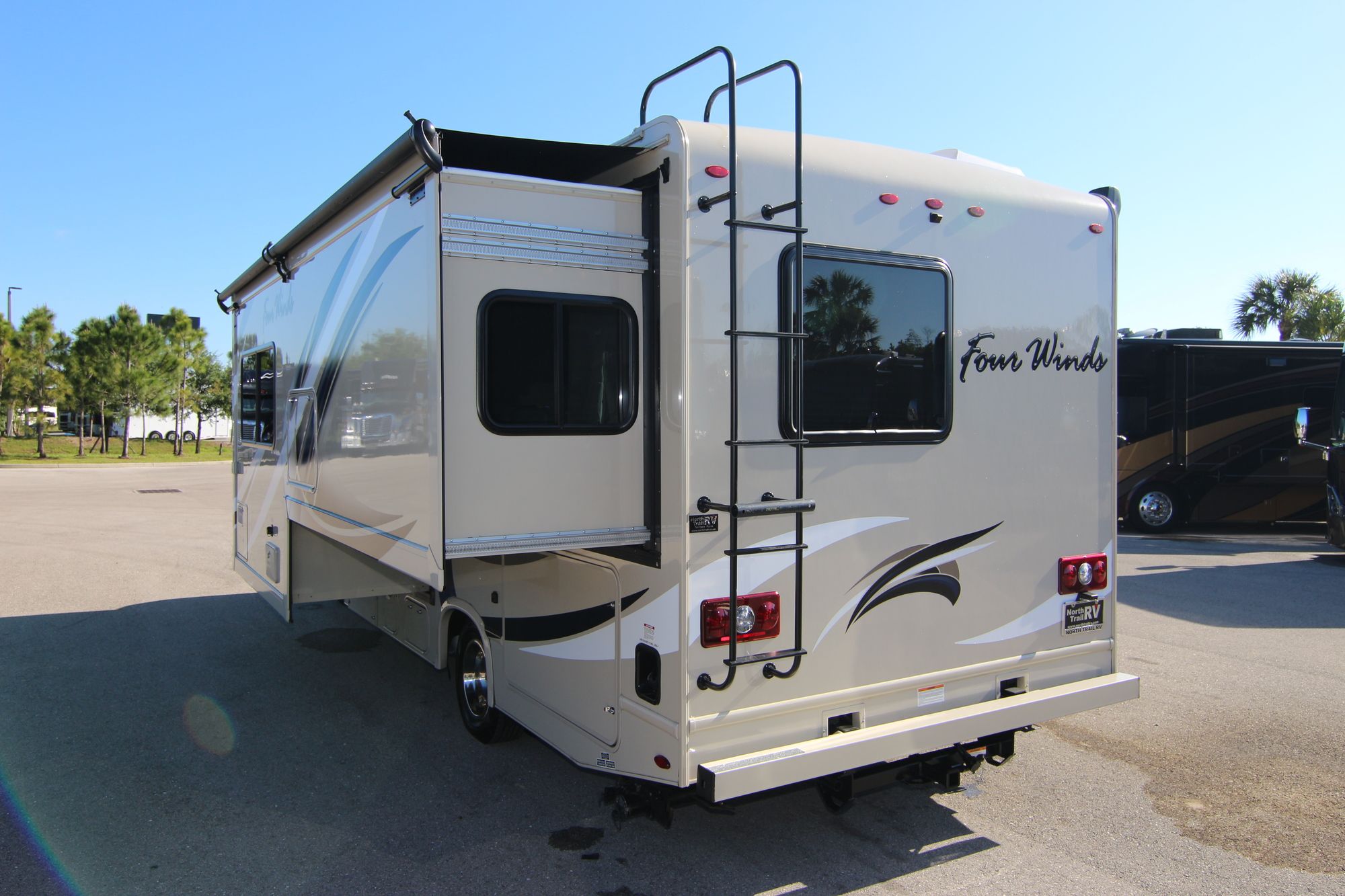 Used 2018 Thor Fourwinds 24F Class C  For Sale