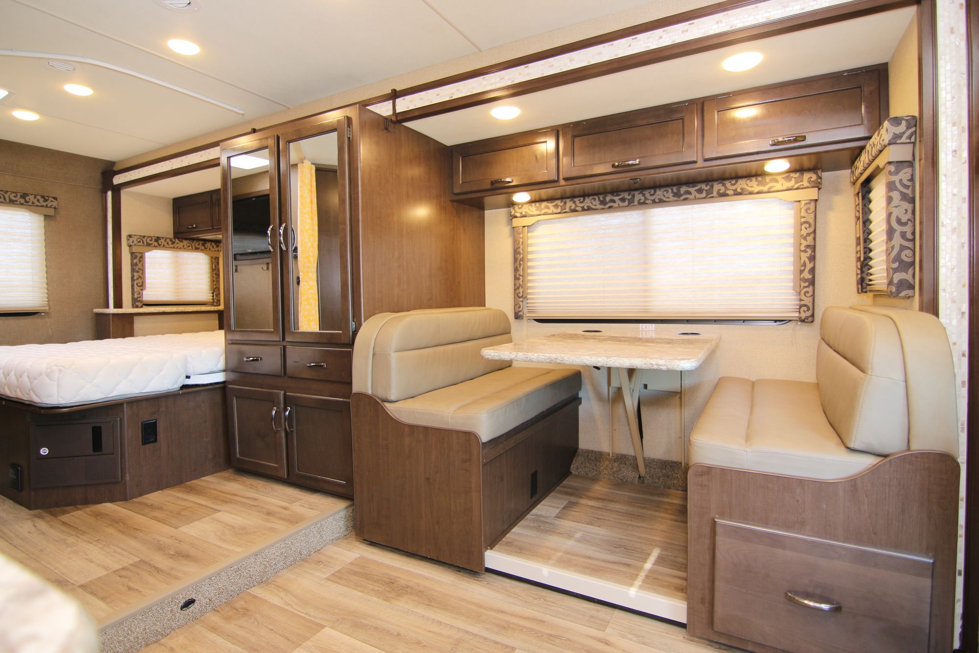 Used 2018 Thor Fourwinds 24F Class C  For Sale