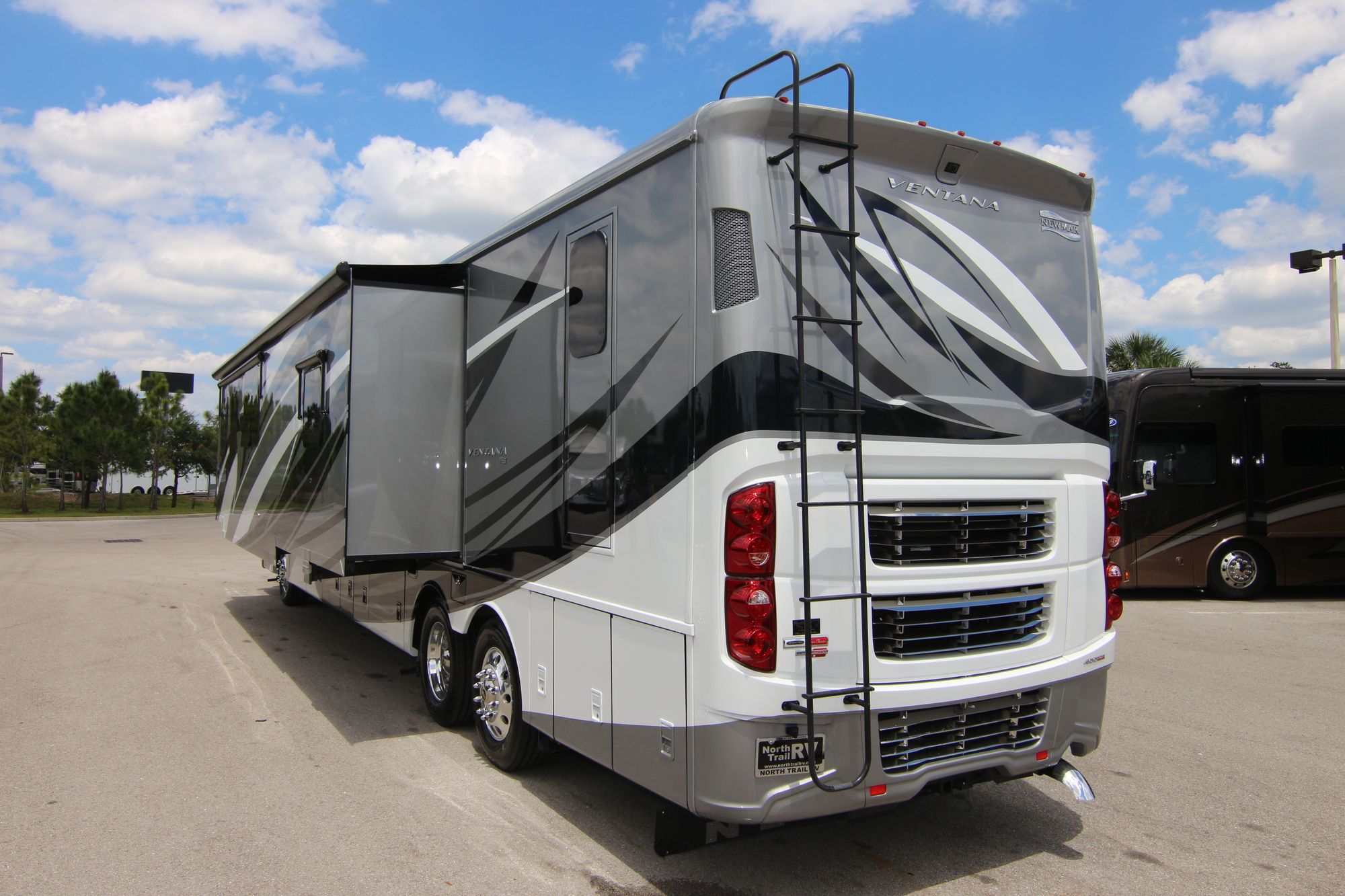 New 2019 Newmar Ventana 4369 Class A  For Sale