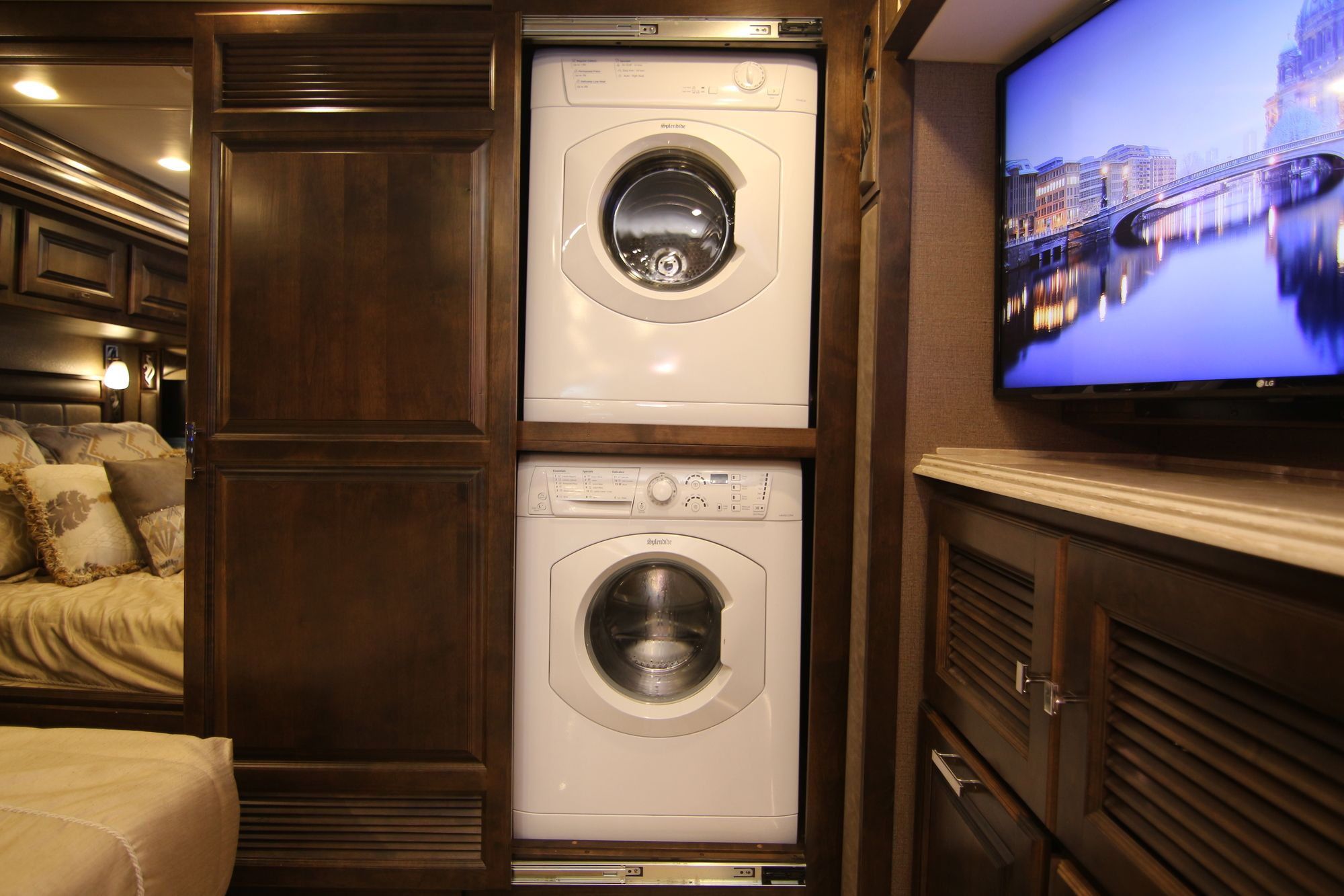 Used 2018 Tiffin Motor Homes Phaeton 40QKH Class A  For Sale