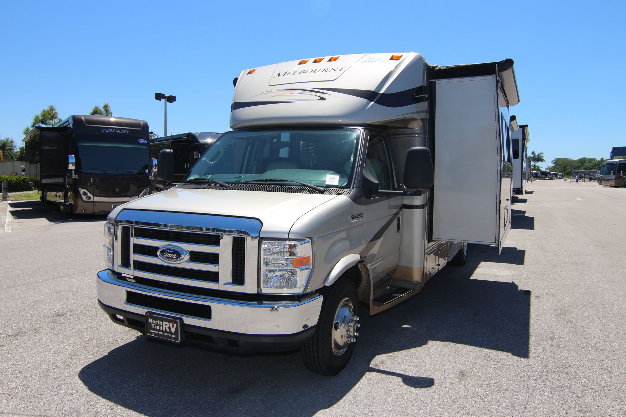 Used 2013 Jayco Melbourne 28F Class C  For Sale